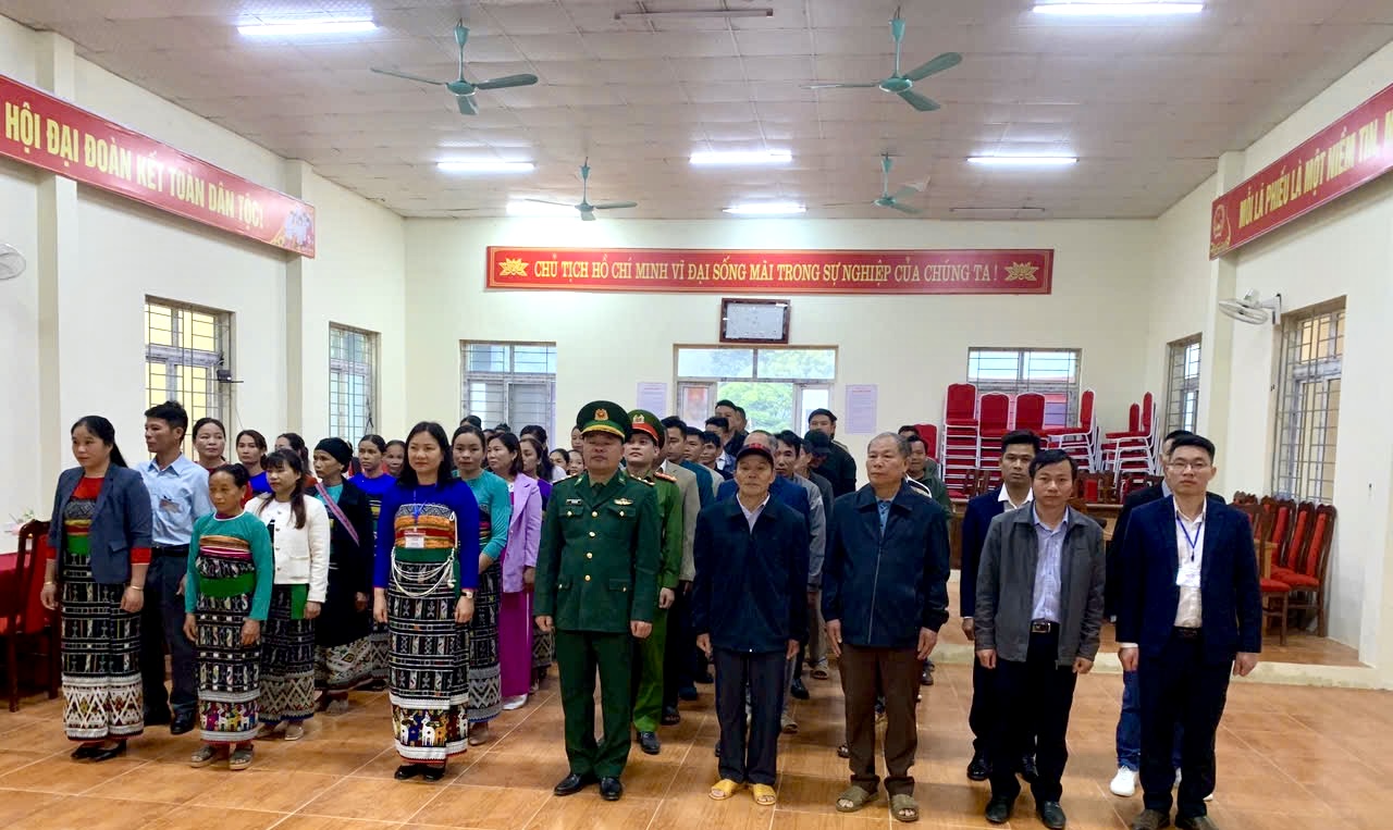 Các đồng chí lãnh đạo xã Na Mèo và cử tri trên địa bàn dự Lễ khai mạc và tham gia ngày hội bầu cử đại biểu Quốc hội khóa XVI và đại biểu Hội đồng nhân dân các cấp nhiệm kỳ 2026–2031