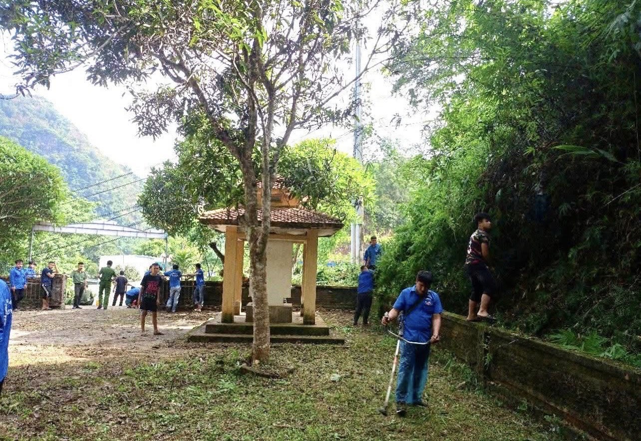 Anh-tin-bai