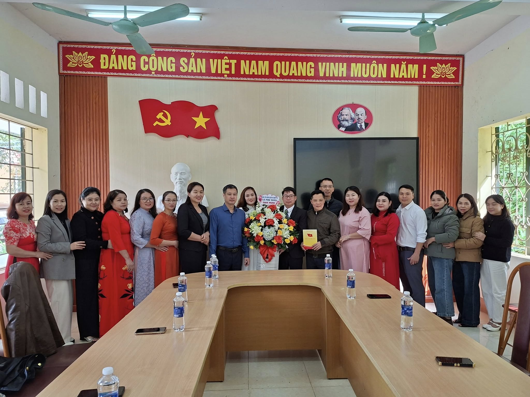 Anh-tin-bai