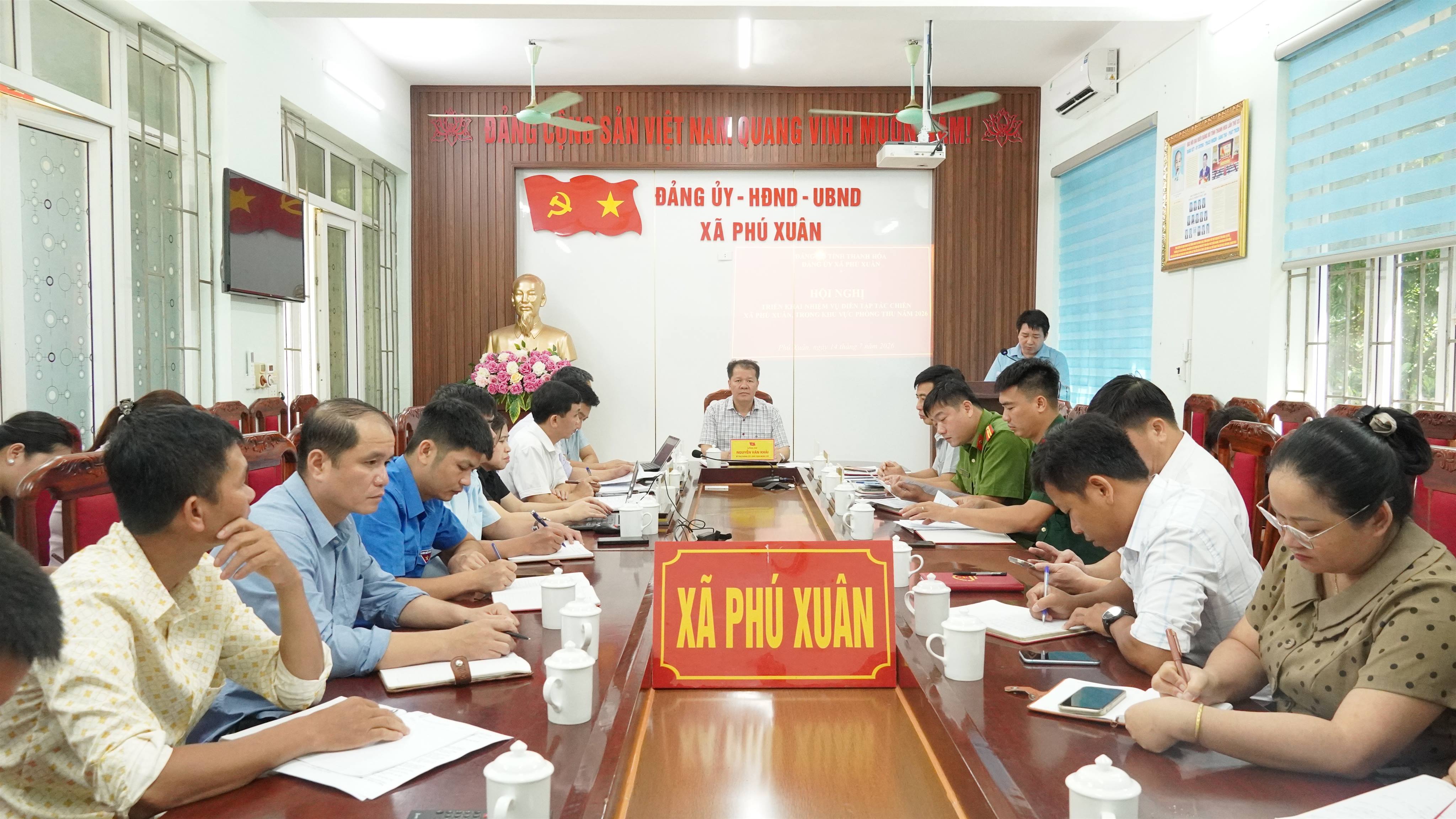 XÃ PHÚ XUÂN TỔ CHỨC HỘI NGHỊ TRIỂN KHAI NHIỆM VỤ DIỄN TẬP CHIẾN ĐẤU XÃ TRONG KHU VỰC PHÒNG THỦ NĂM 2026