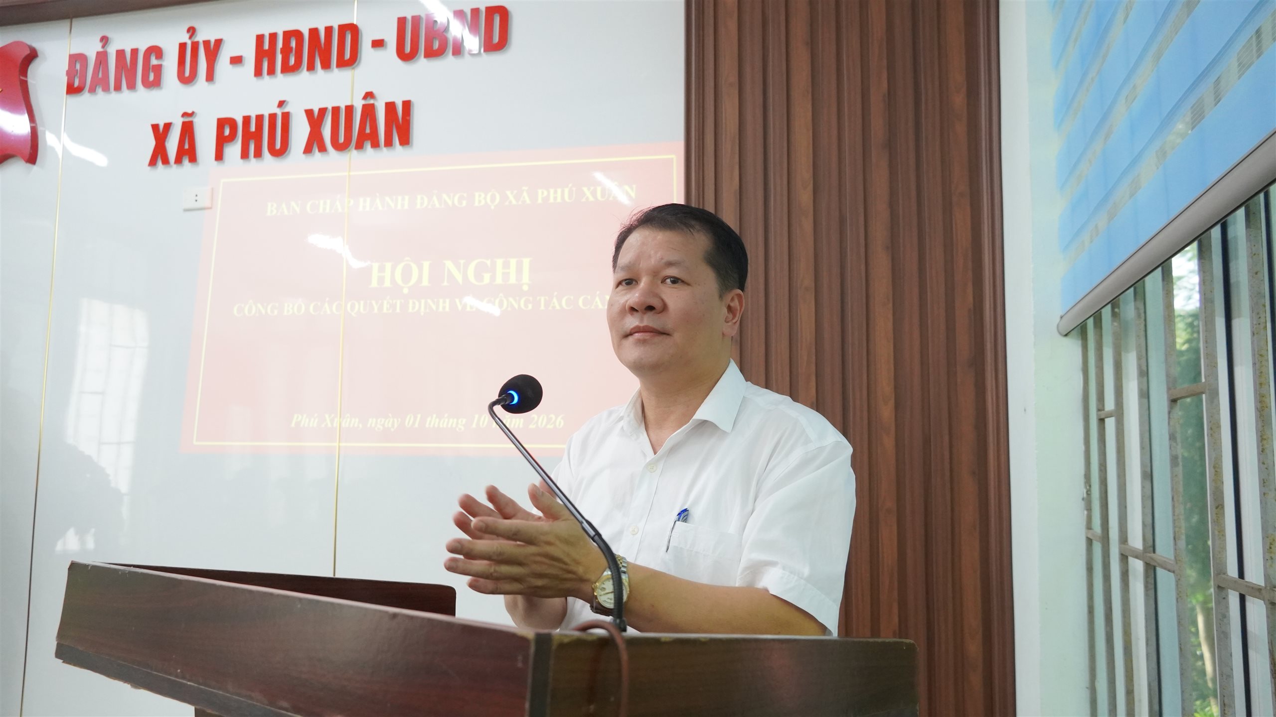 PHÚ XUÂN CÔNG BỐ VÀ TRAO CÁC QUYẾT ĐỊNH BỔ NHIỆM CÁN BỘ