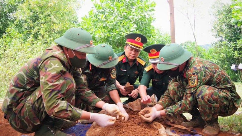 CHỦ ĐỘNG ĐẤU TRANH, PHẢN BÁC THÔNG TIN SAI TRÁI, XUYÊN TẠC VỀ CÔNG TÁC TÌM KIẾM, QUY TẬP HÀI CỐT LIỆT SĨ
