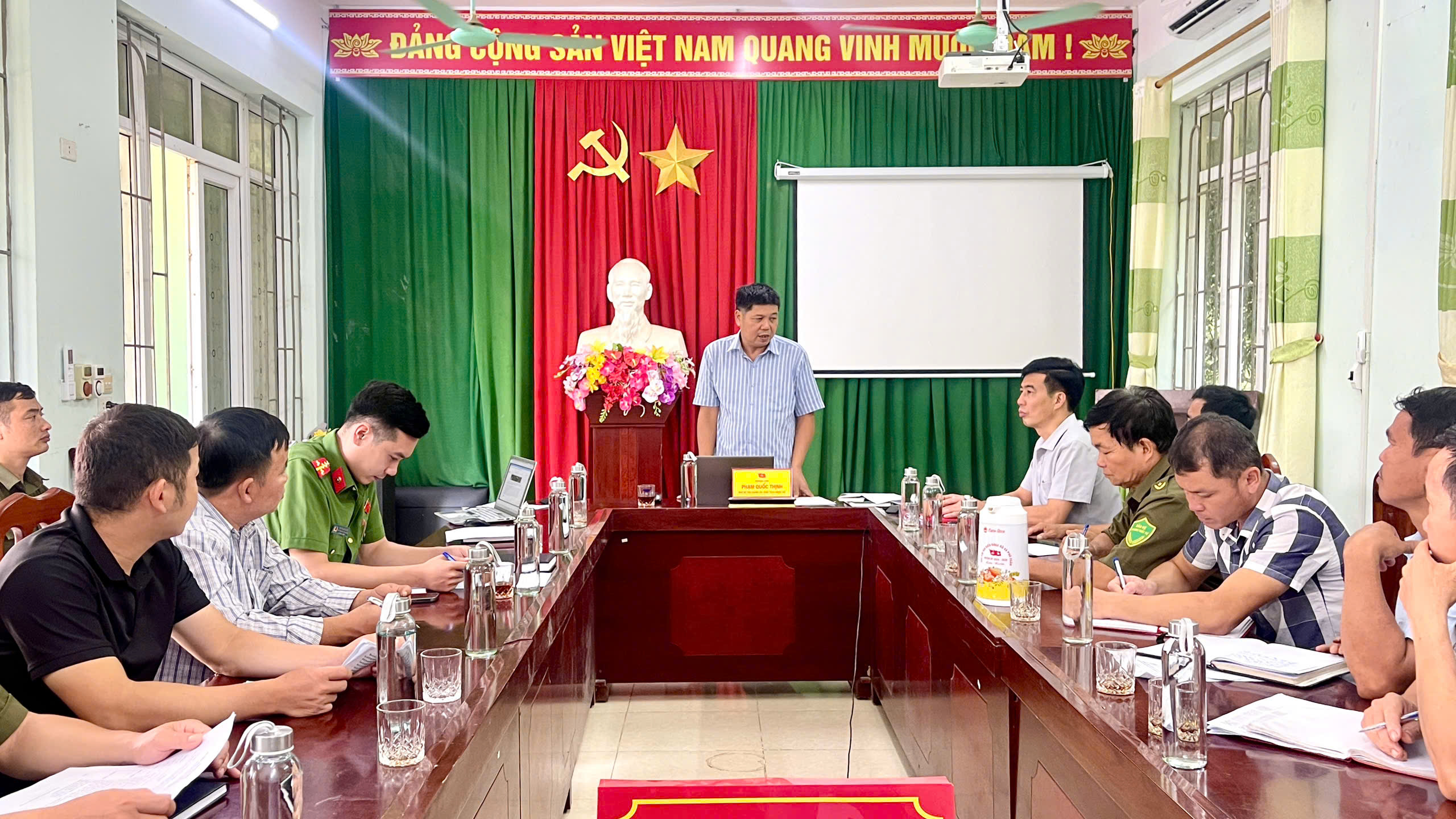Anh-tin-bai