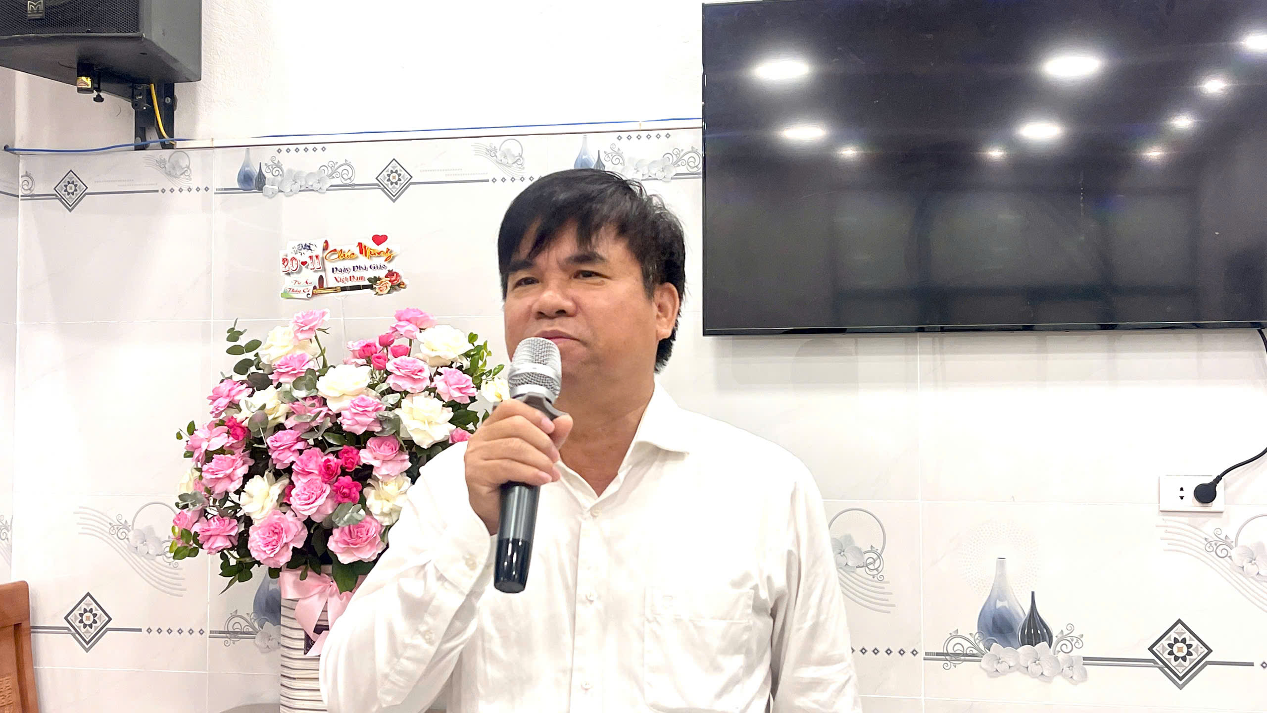 Anh-tin-bai