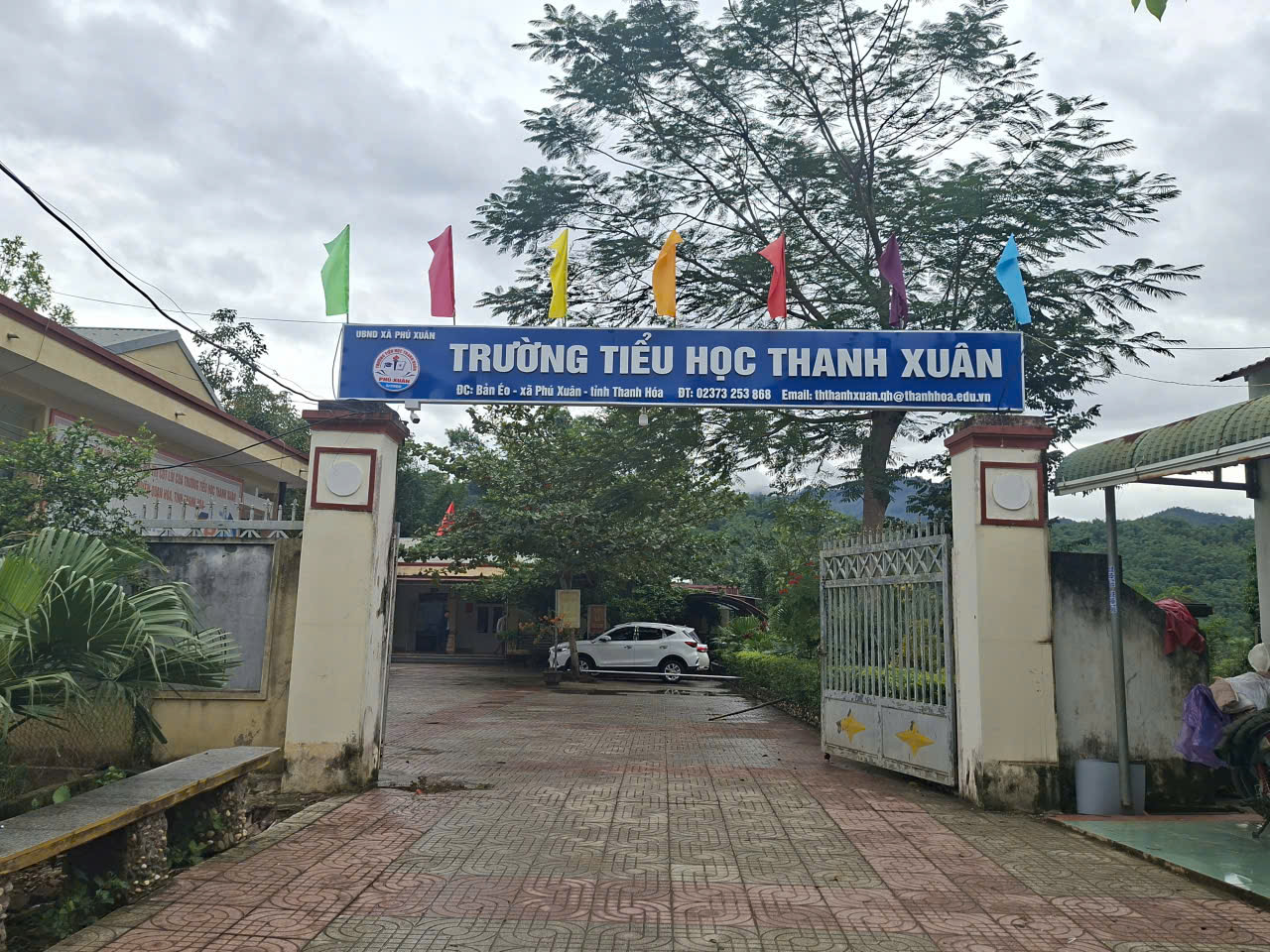 Anh-tin-bai
