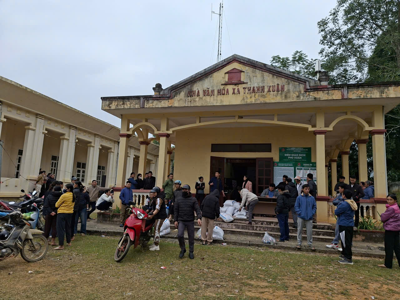 Anh-tin-bai