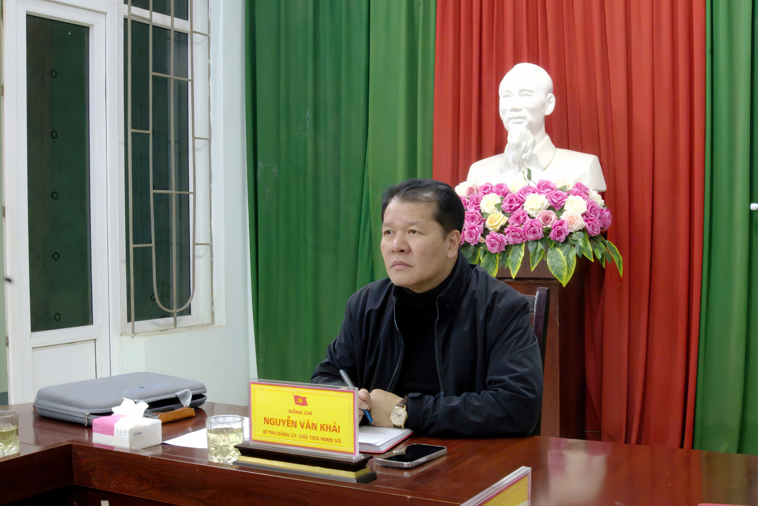 Anh-tin-bai