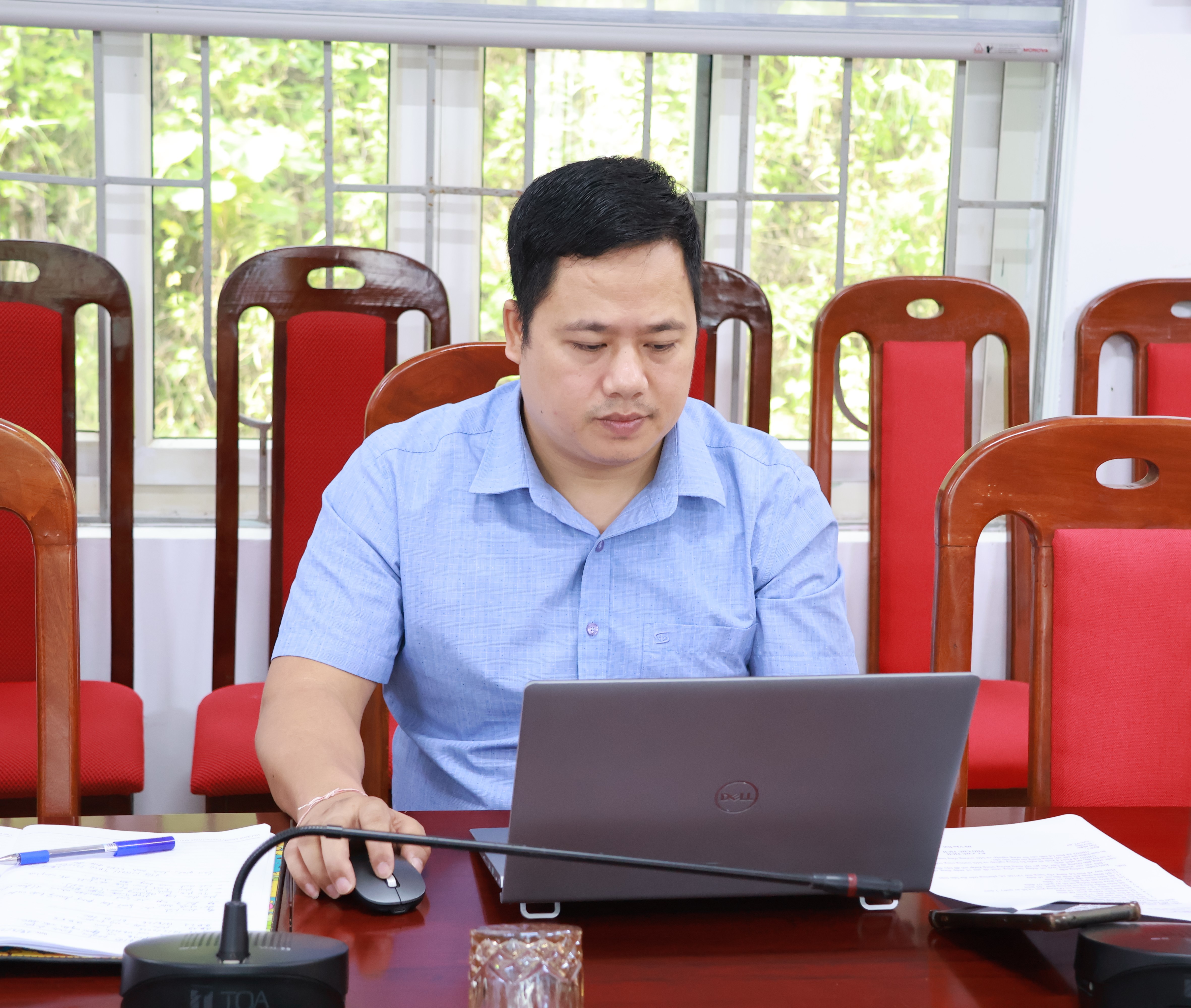 Anh-tin-bai