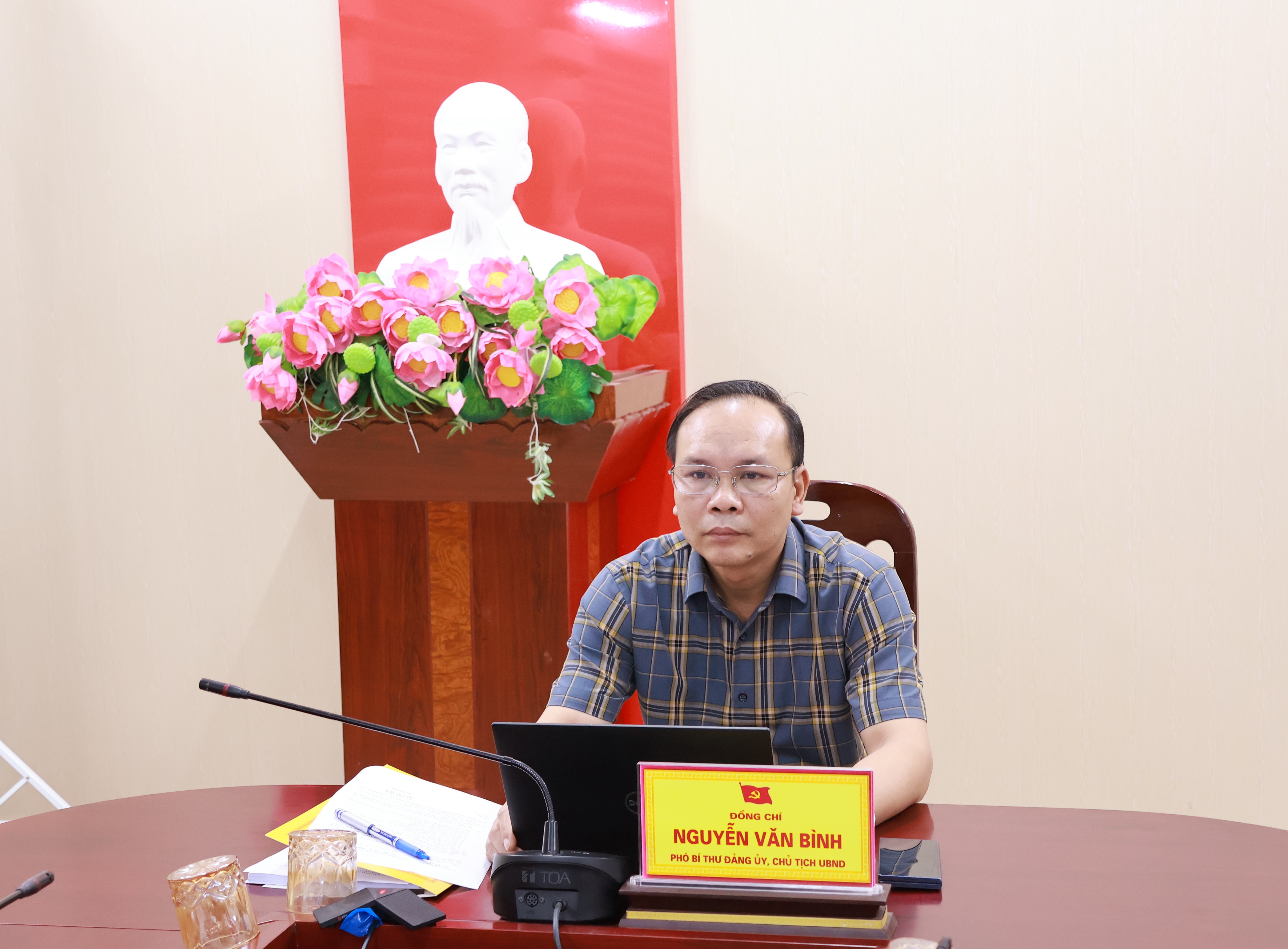 Anh-tin-bai