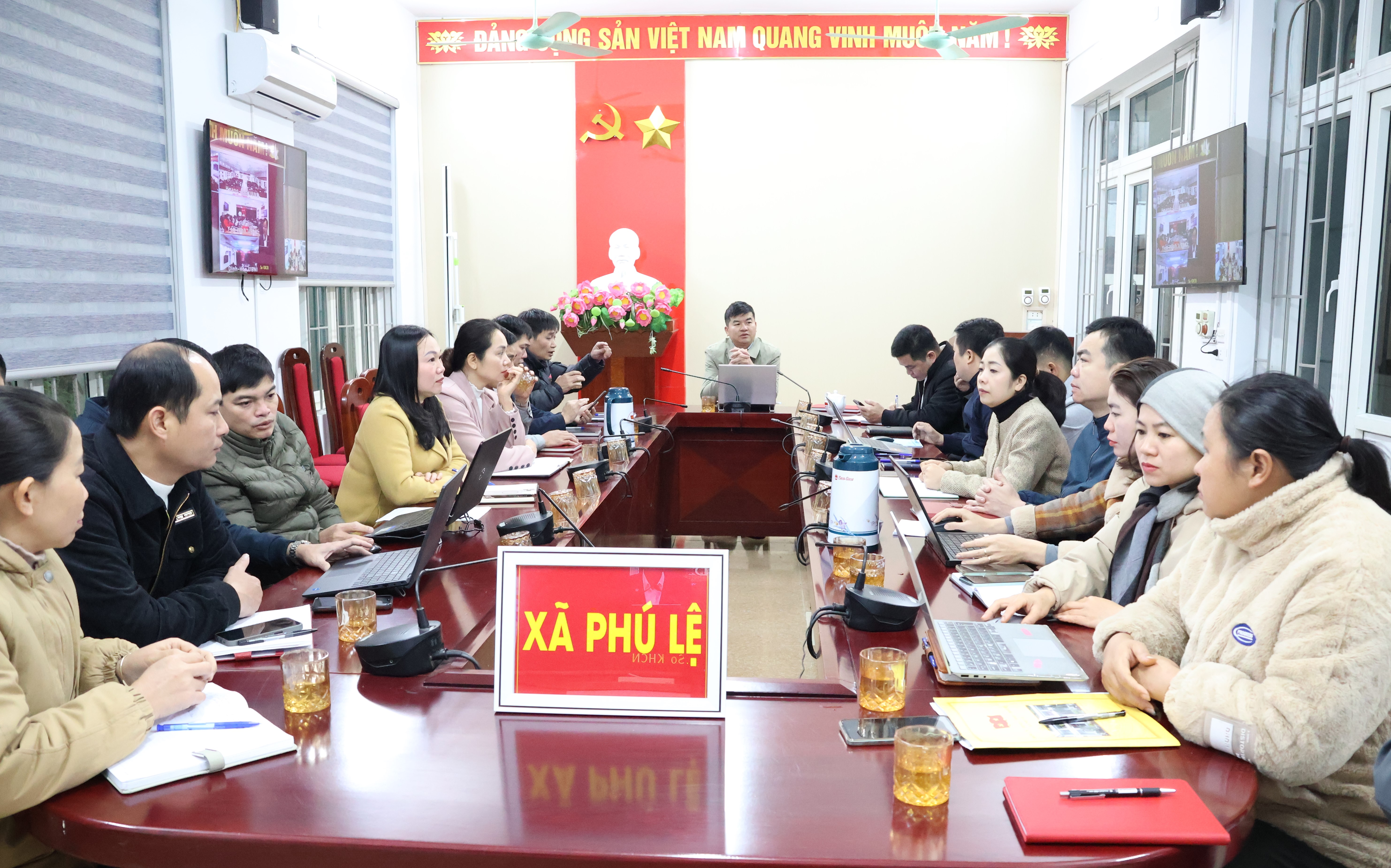 XÃ PHÚ LỆ THAM GIA HỘI NGHỊ TẬP HUẤN PHẦN MỀM QUẢN LÝ HỒ SƠ CÔNG VIỆC TỈNH THANH HÓA.