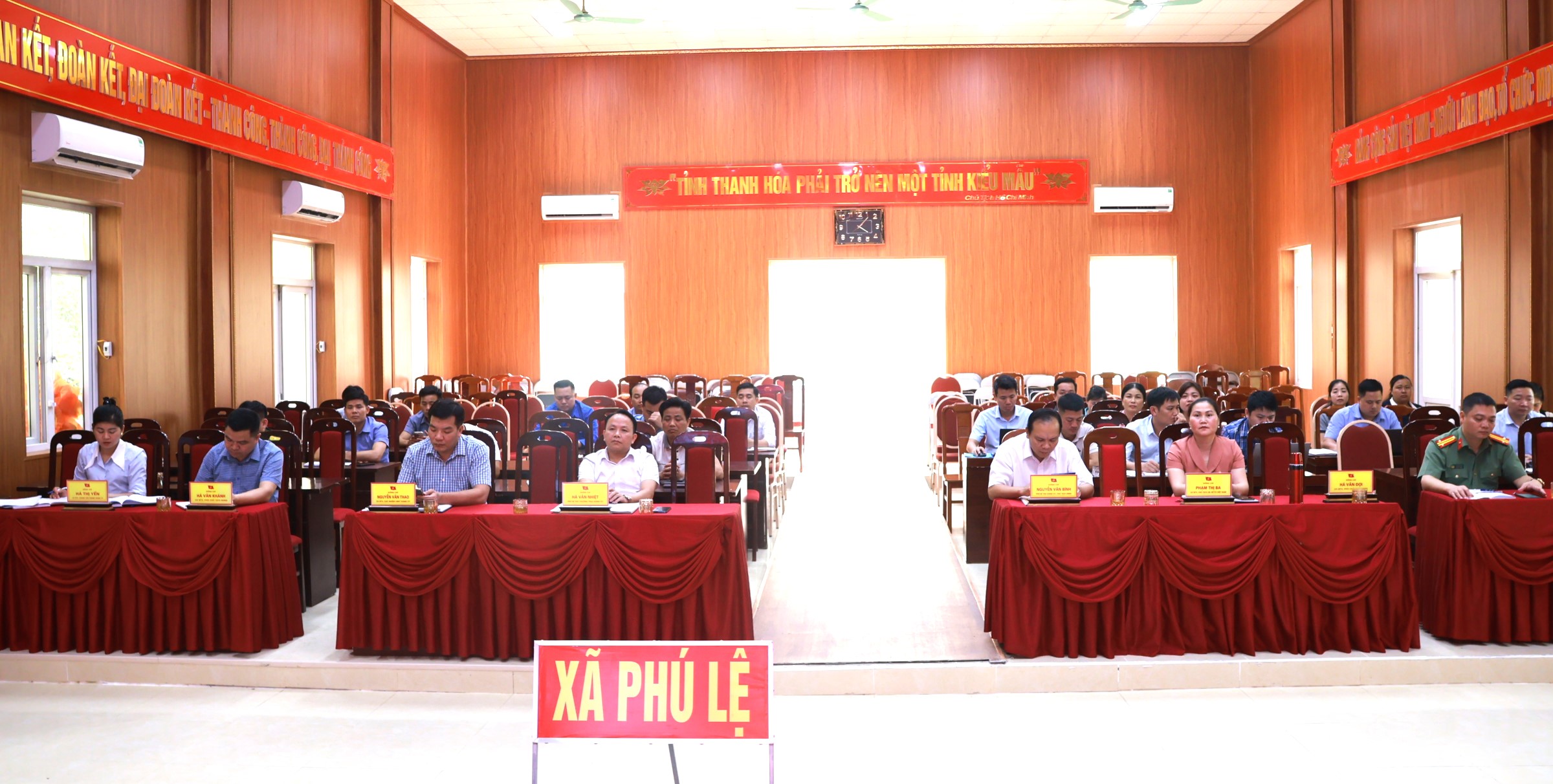 HỘI NGHỊ BAN CHẤP HÀNH ĐẢNG BỘ TỈNH: PHÁT HUY KẾT QUẢ QUÝ I, QUYẾT LIỆT THỰC HIỆN NHIỆM VỤ QUÝ II/2026