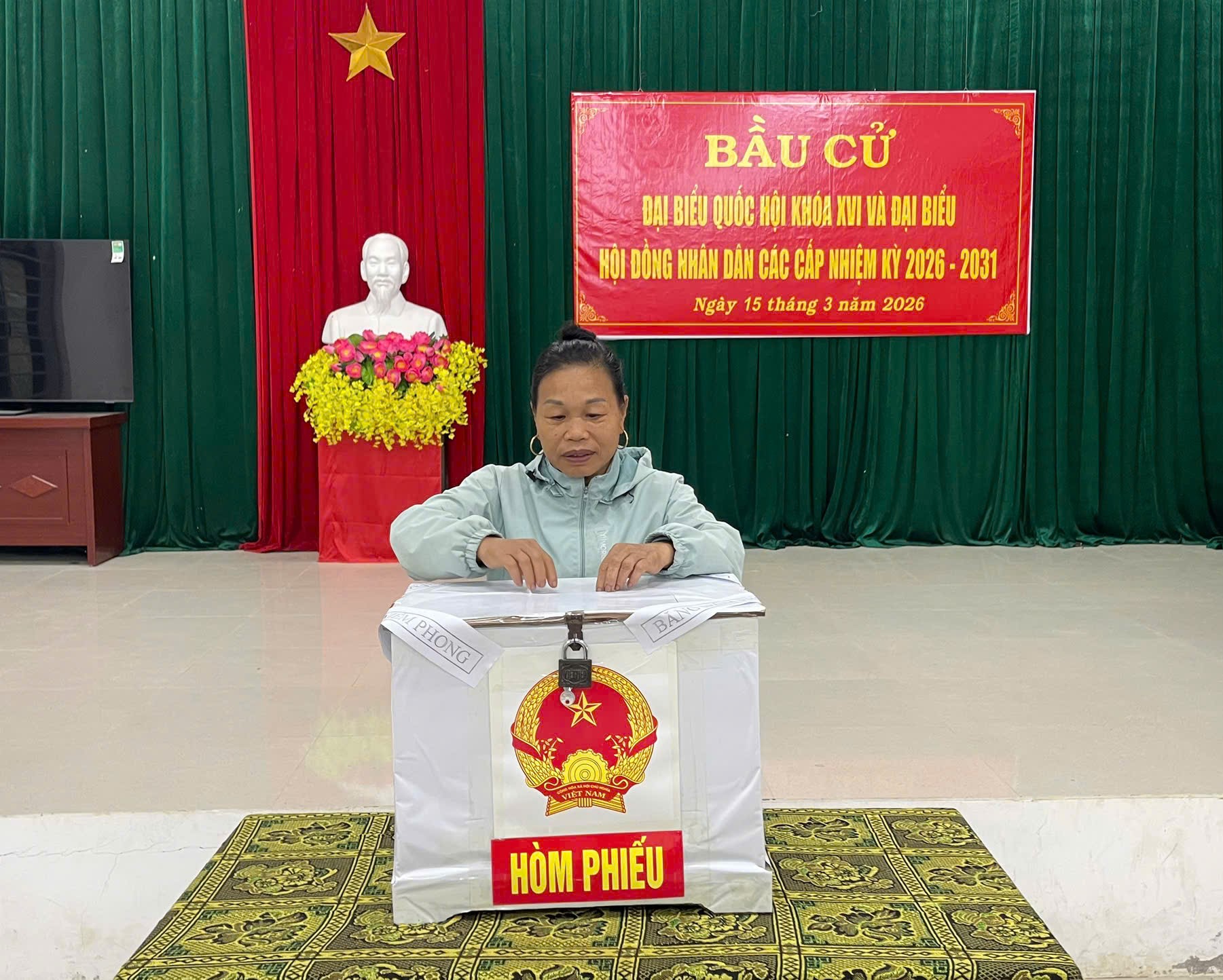 Anh-tin-bai
