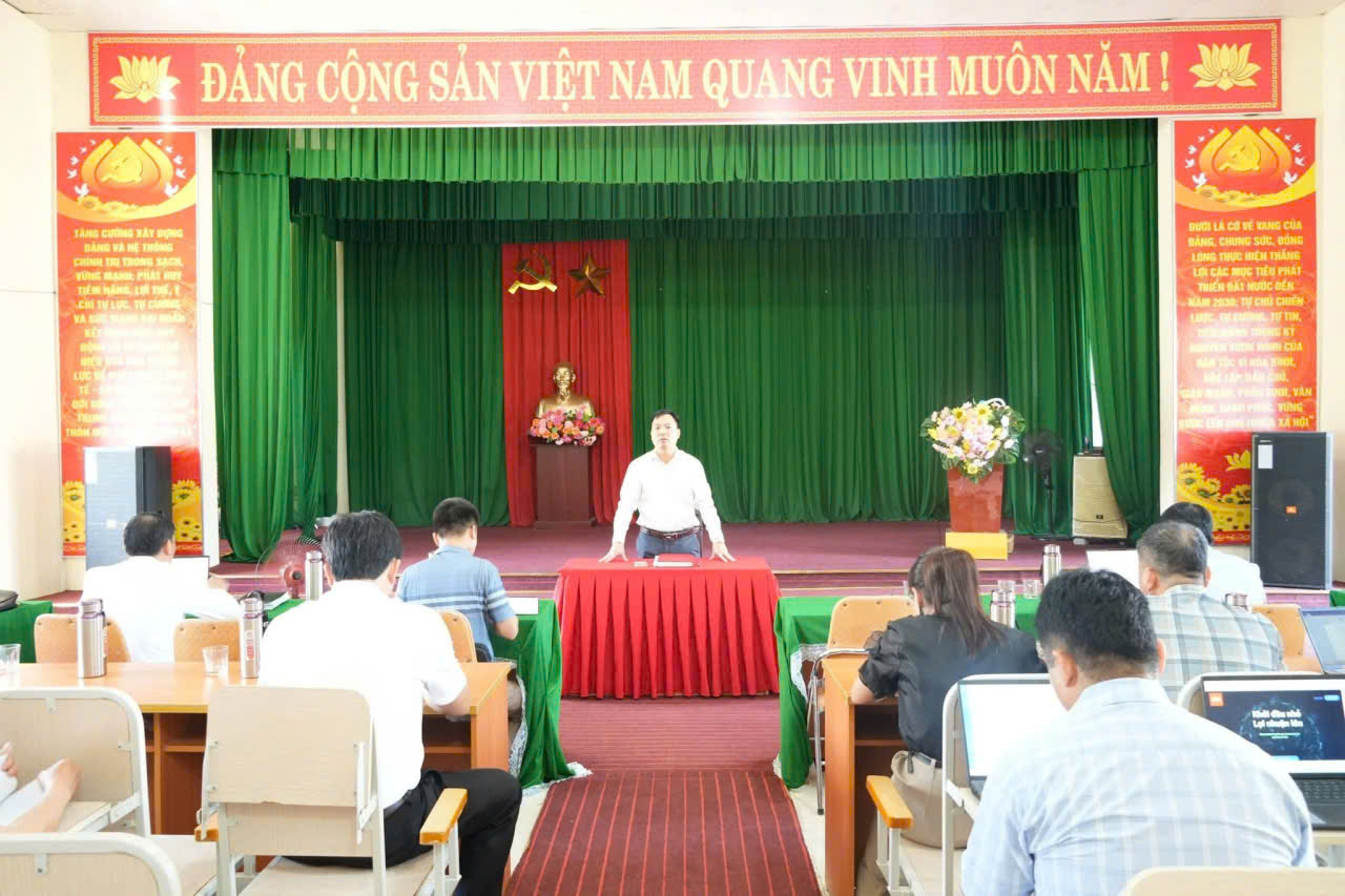 Anh-tin-bai