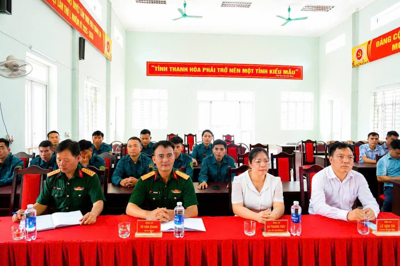 XÃ HIỀN KIỆT TỔ CHỨC HỘI NGHỊ TRAO QUYẾT ĐỊNH MIỄN NHIỆM, BỔ NHIỆM THÔN ĐỘI TRƯỞNG