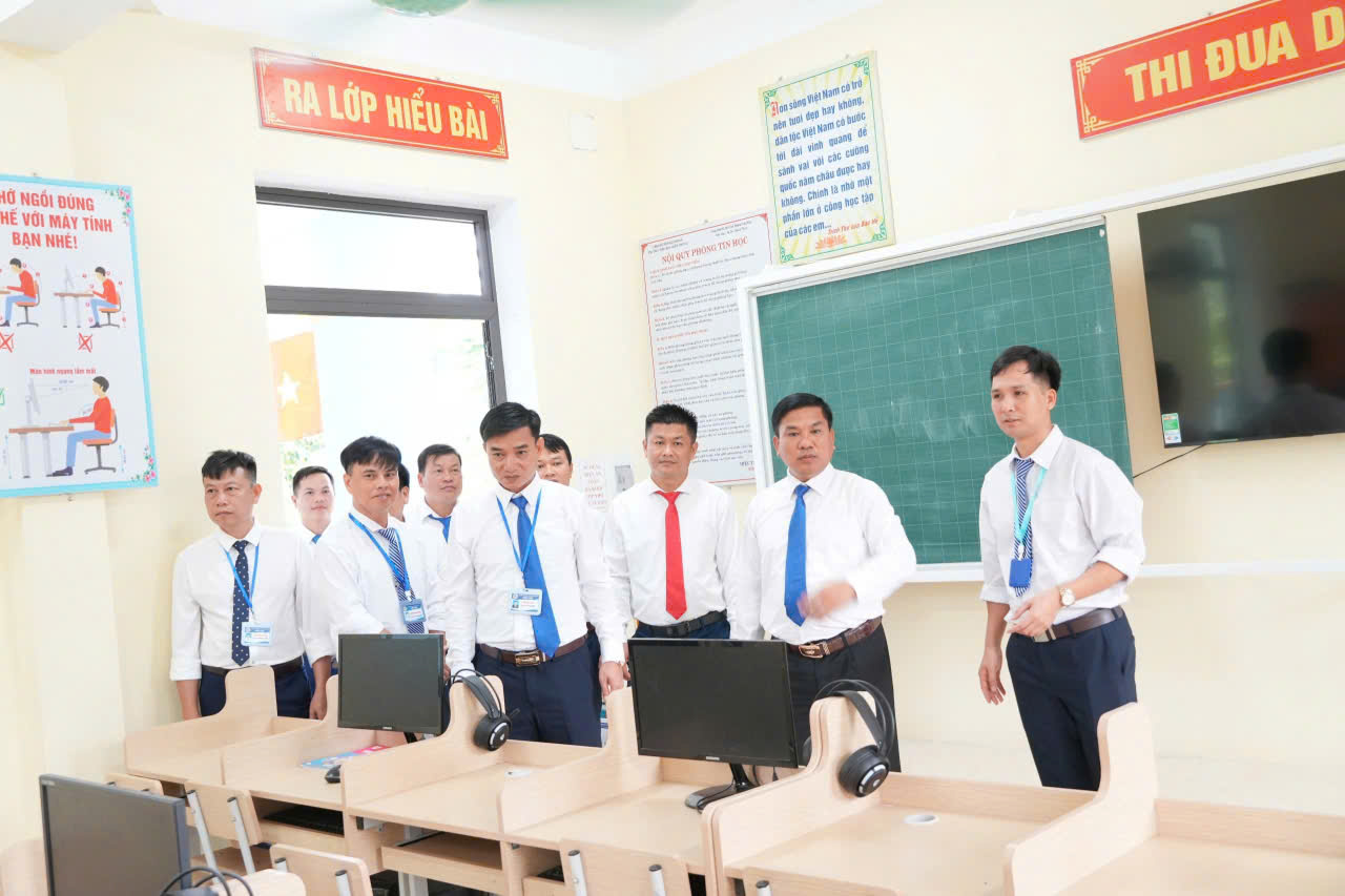 Anh-tin-bai