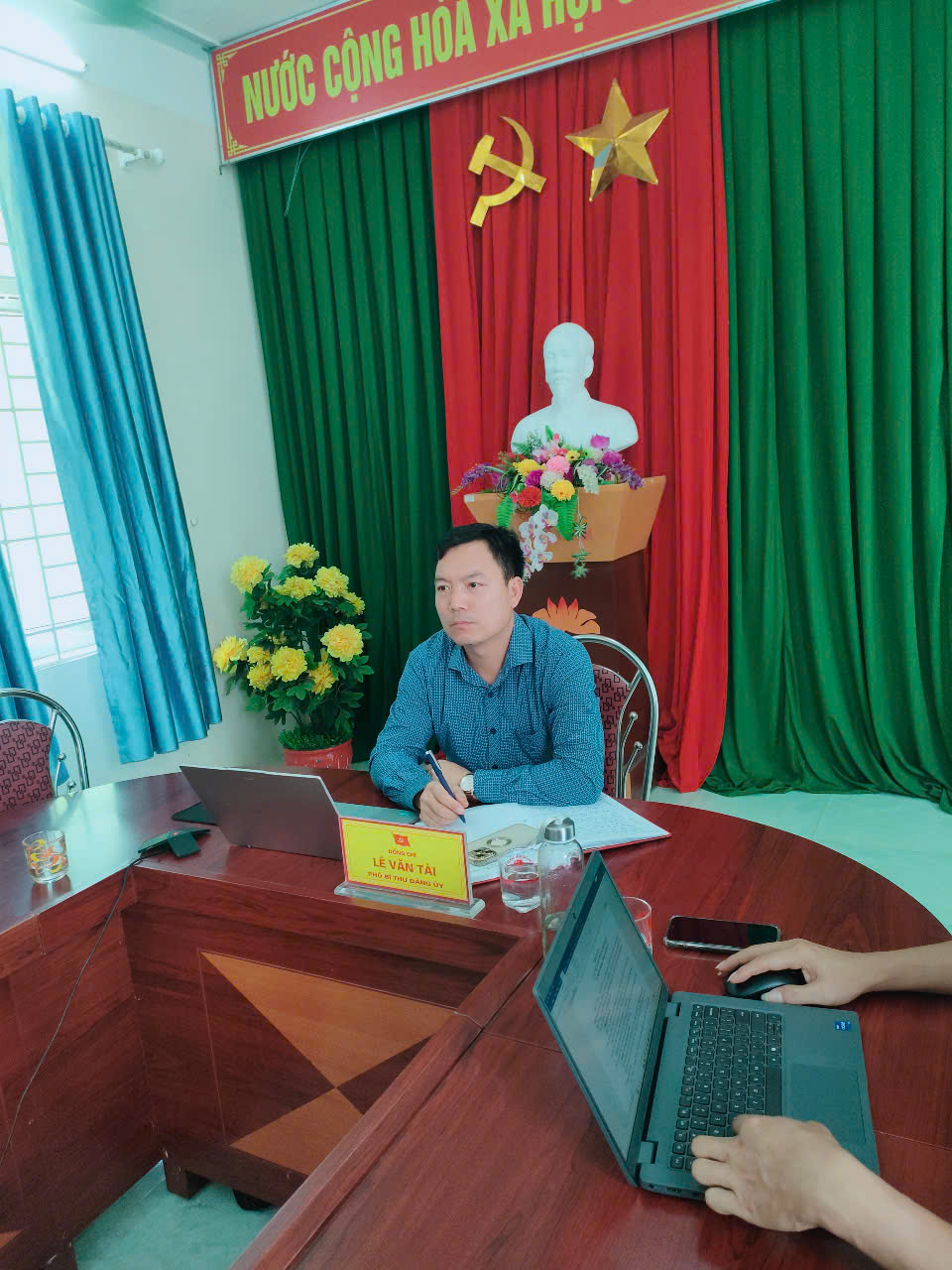 Anh-tin-bai