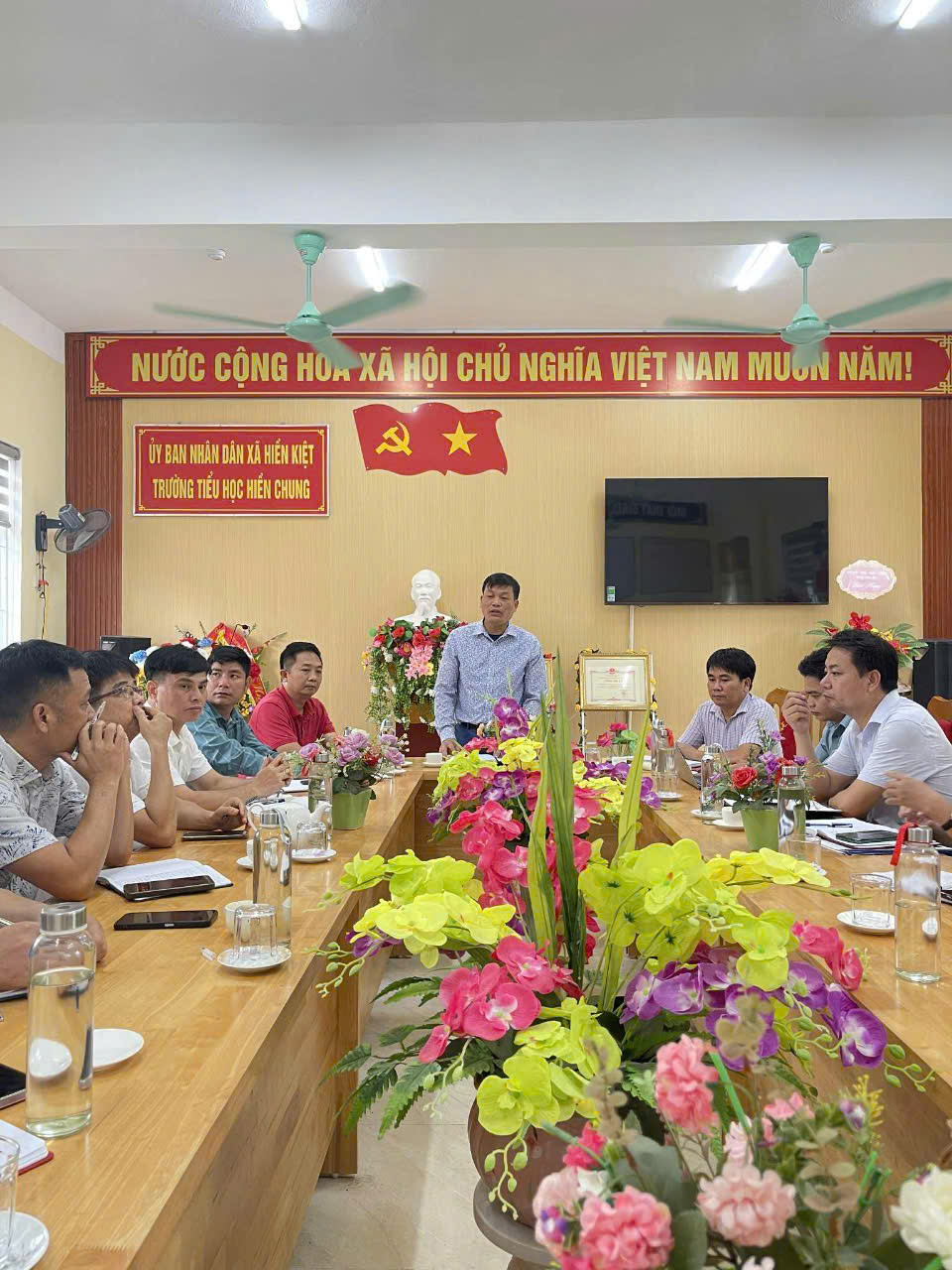 Anh-tin-bai