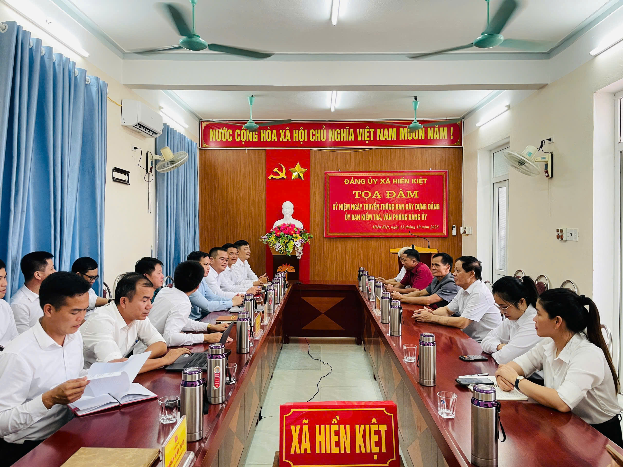 TỌA ĐÀM KỶ NIỆM NGÀY TRUYỀN THỐNG CÁC BAN XÂY DỰNG ĐẢNG, ỦY BAN KIỂM TRA VÀ VĂN PHÒNG ĐẢNG ỦY