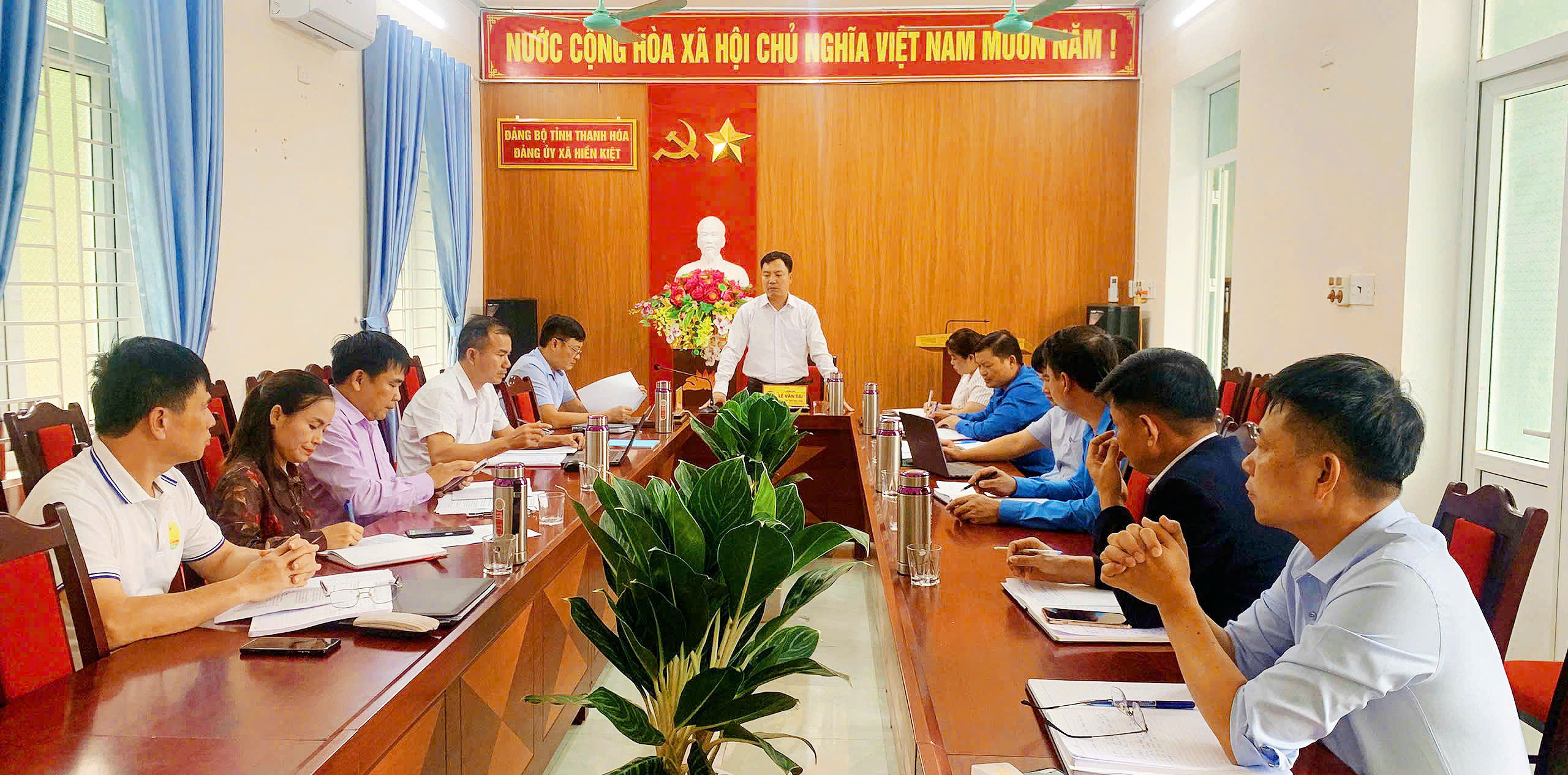 XÃ HIỀN KIỆT TỔ CHỨC HỘI NGHỊ XÁC ĐỊNH PHƯƠNG ÁN, RÀ SOÁT SỐ LIỆU PHỤC VỤ XÂY DỰNG TRƯỜNG PHỔ THÔNG NỘI TRÚ LIÊN CẤP TH&amp;THCS