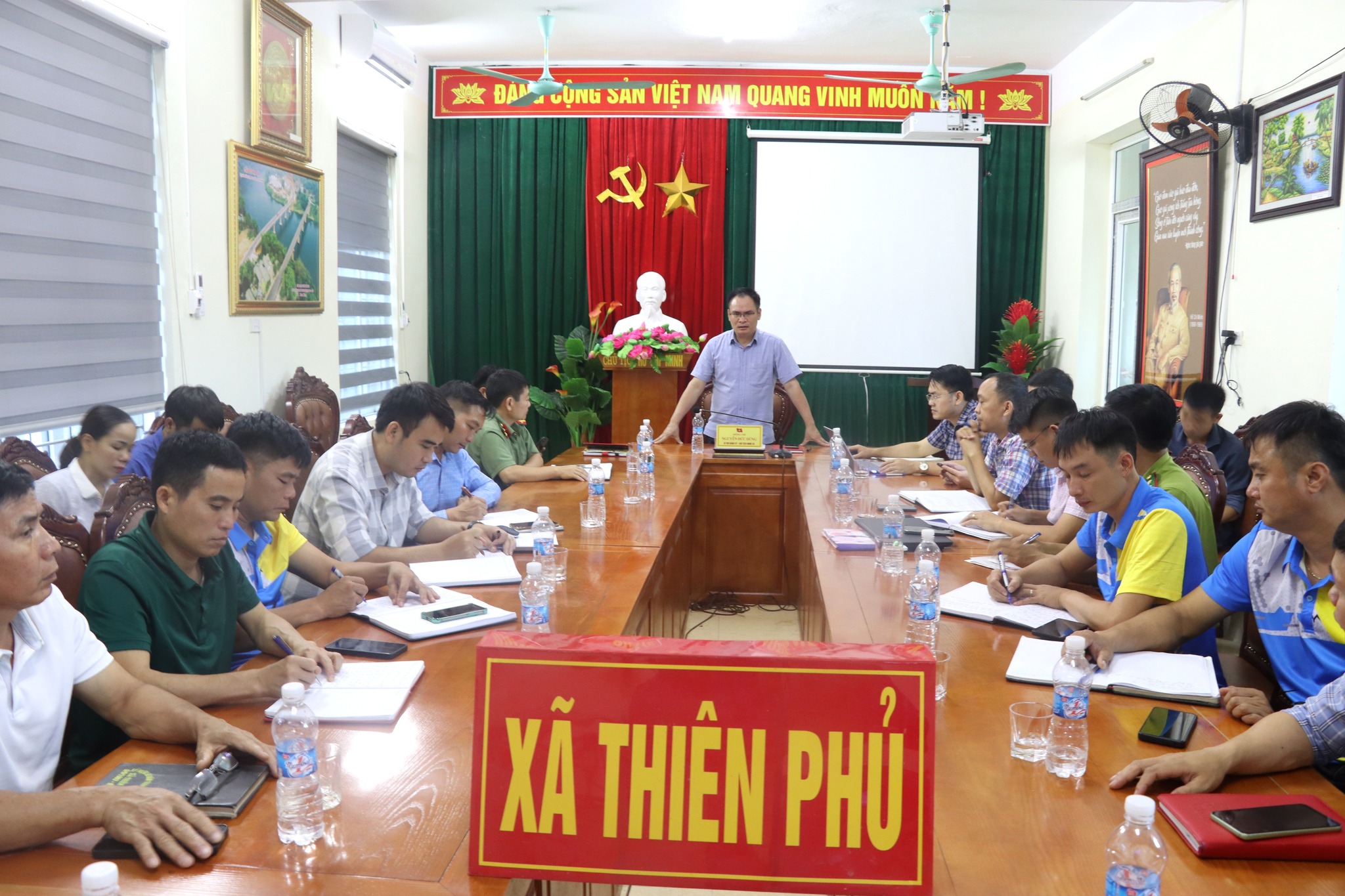 XÃ THIÊN PHỦ THAM DỰ HỘI NGHỊ TRỰC TUYẾN ỨNG PHÓ VỚI BÃO SỐ 9 NĂM 2025