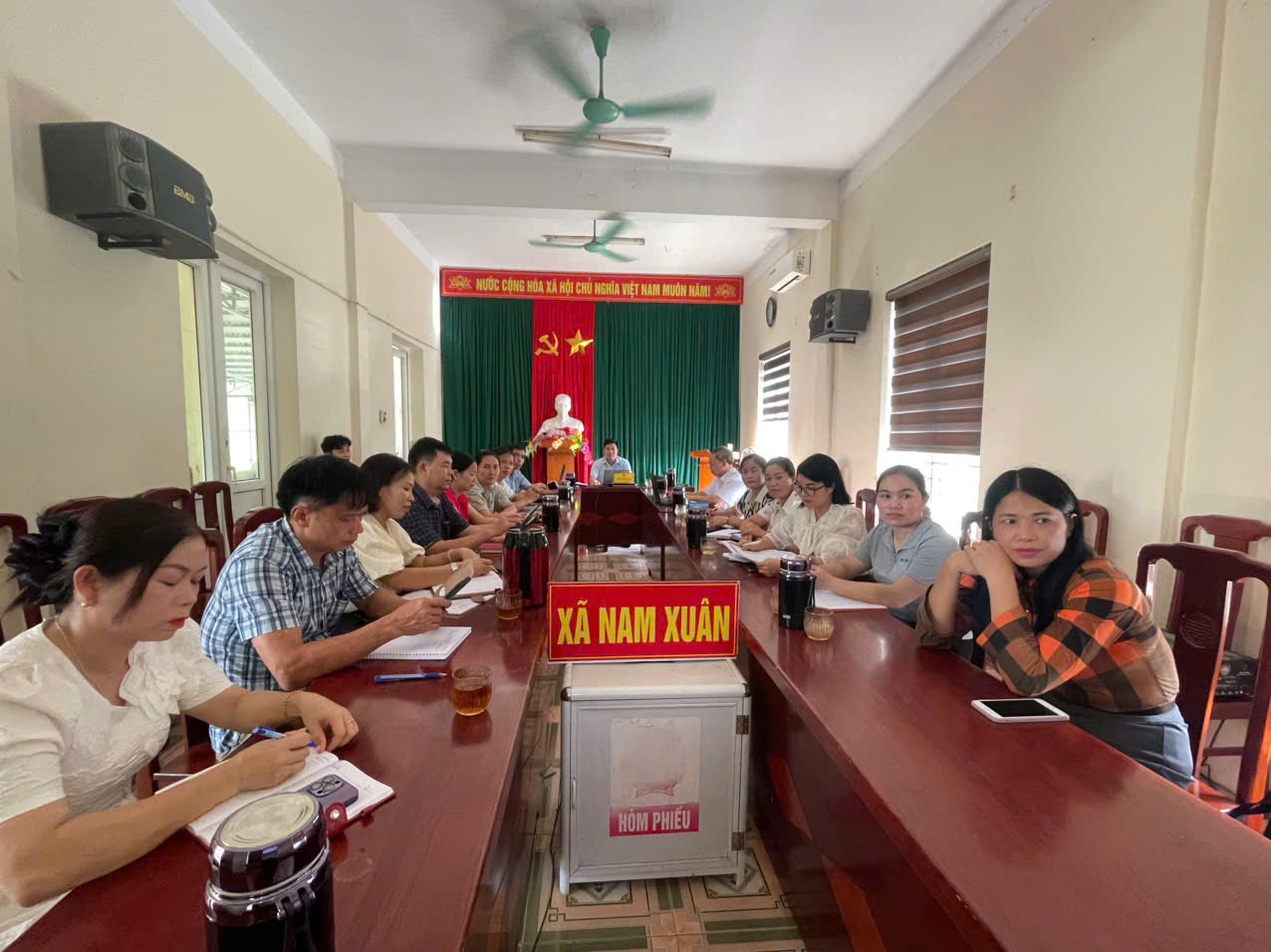 HỘI NGHỊ TRỰC TUYẾN TRIỂN KHAI PHÂN CẤP QUẢN LÝ NHÀ NƯỚC VỀ GIÁO DỤC KHI THỰC HIỆN CHÍNH QUYỀN ĐỊA PHƯƠNG 2 CẤP.