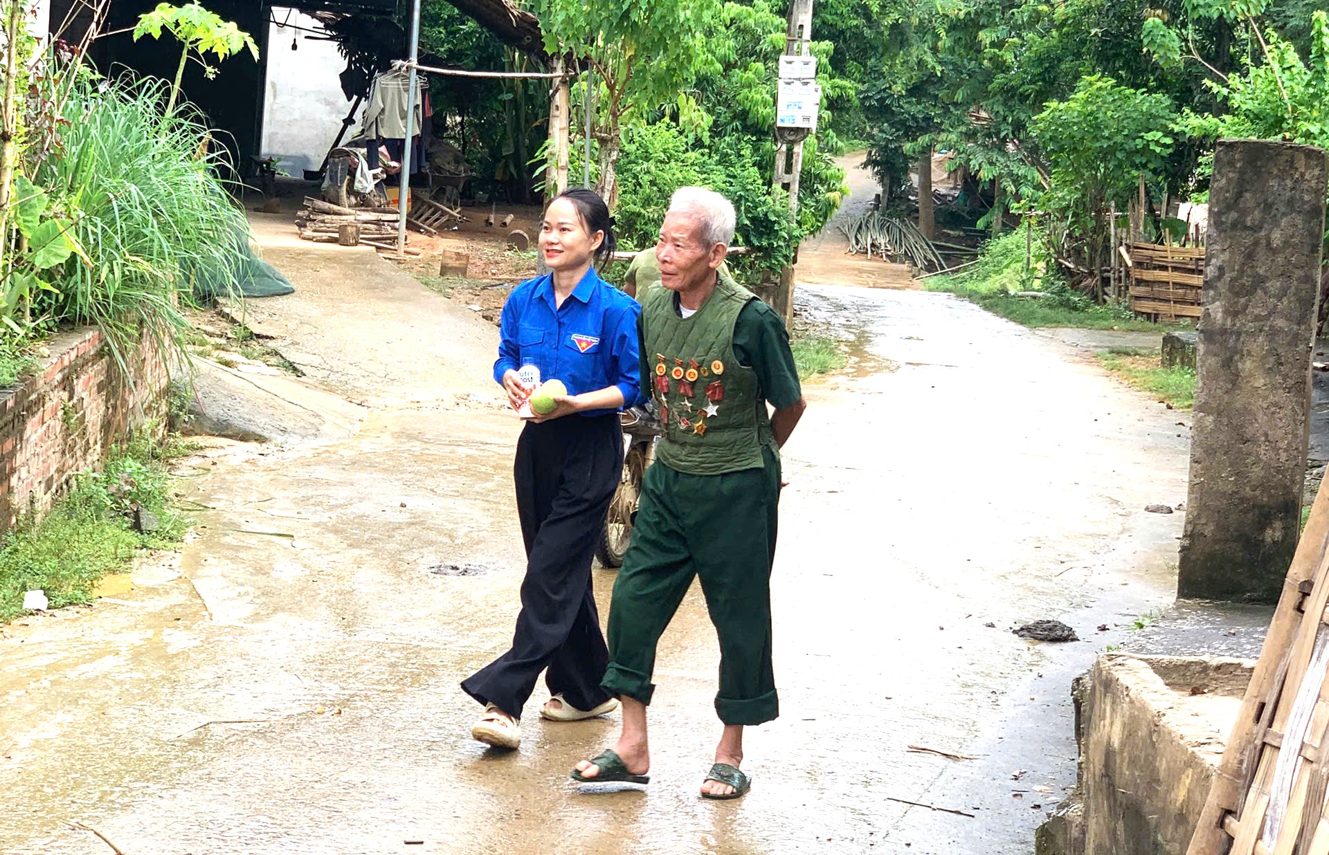 Anh-tin-bai