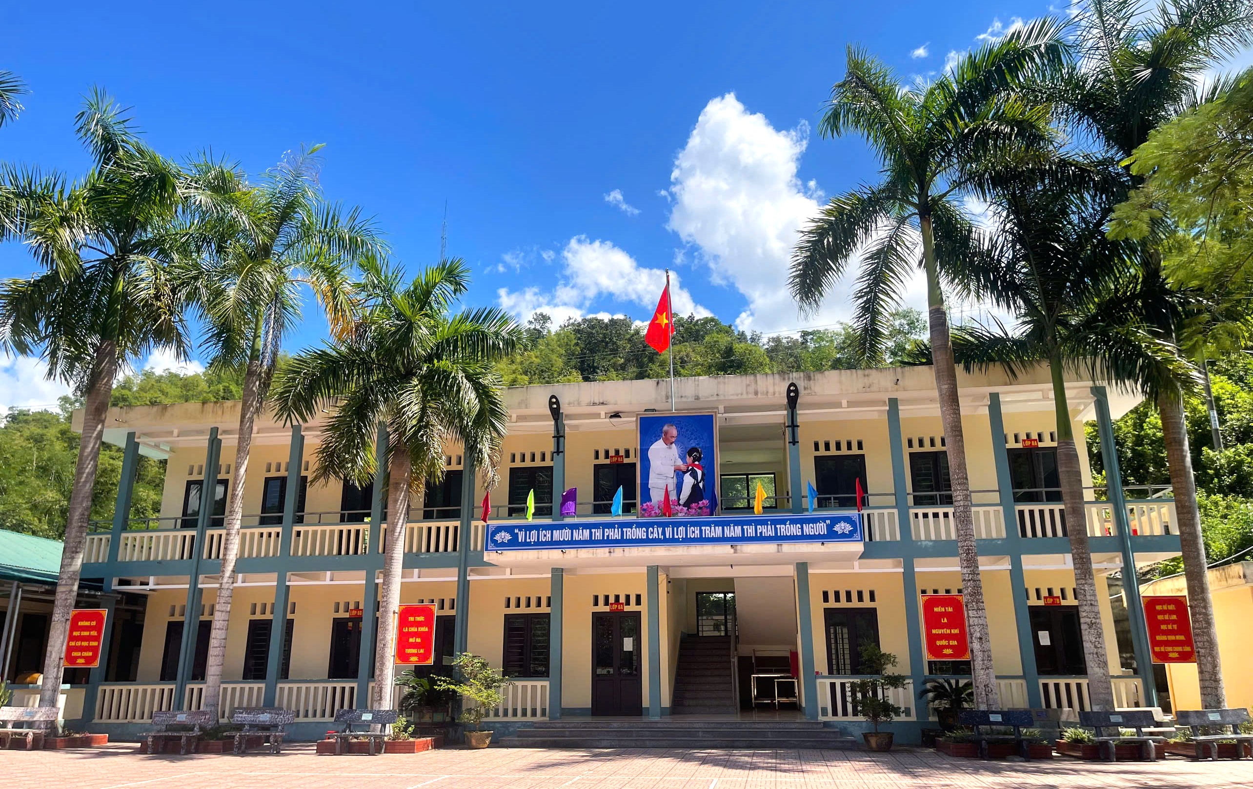 Các đơn vị trường học trên địa bàn xã Nam Xuân chuẩn bị cho ngày khai giảng năm học mới 2025 – 2026.