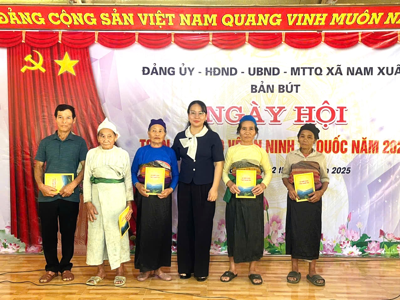Anh-tin-bai
