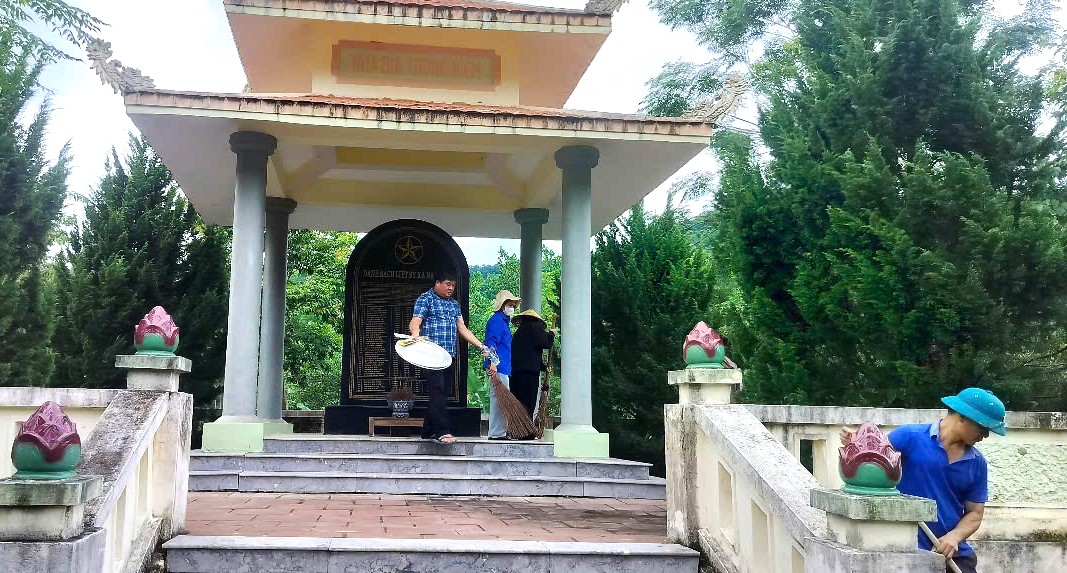 Anh-tin-bai