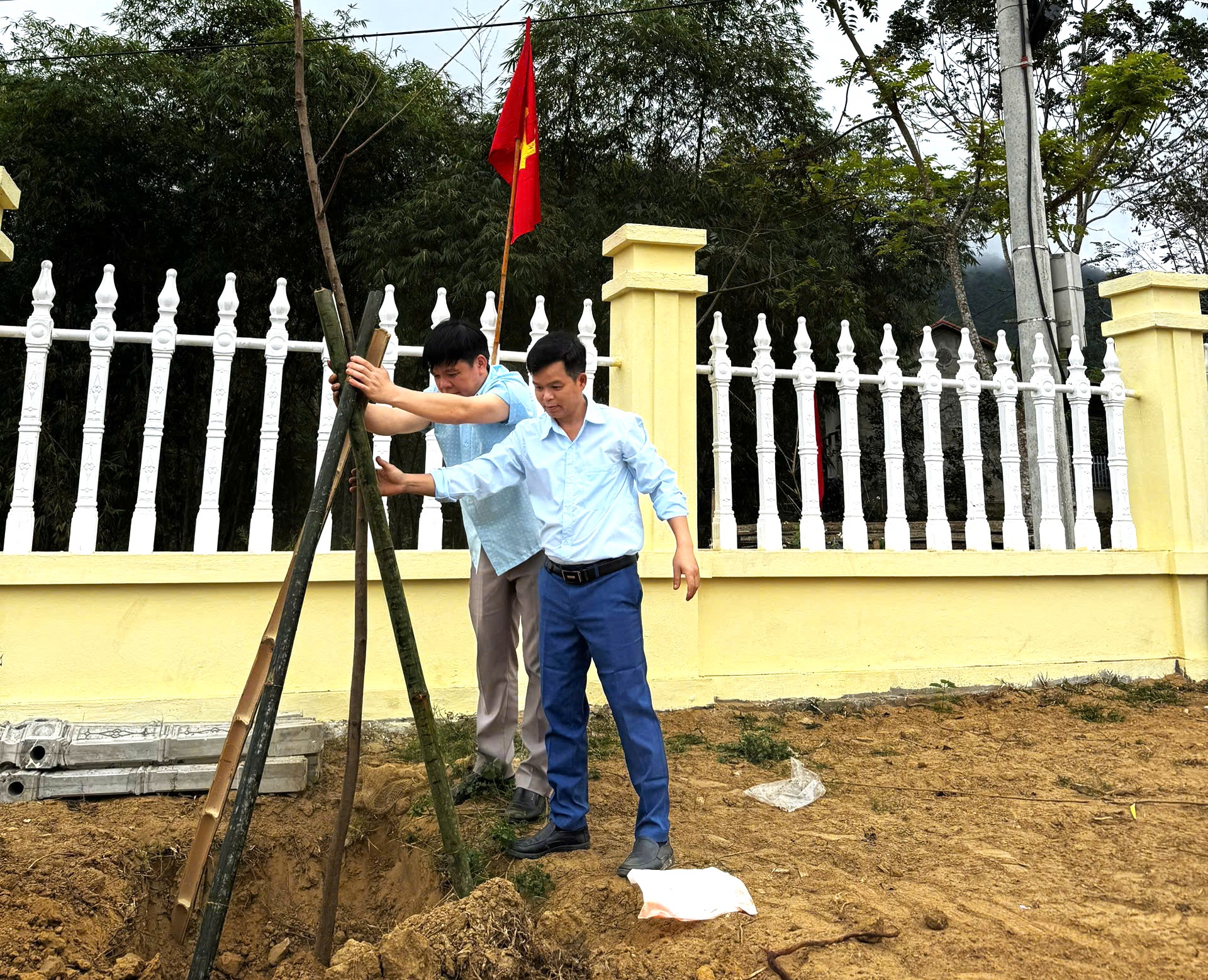 Anh-tin-bai