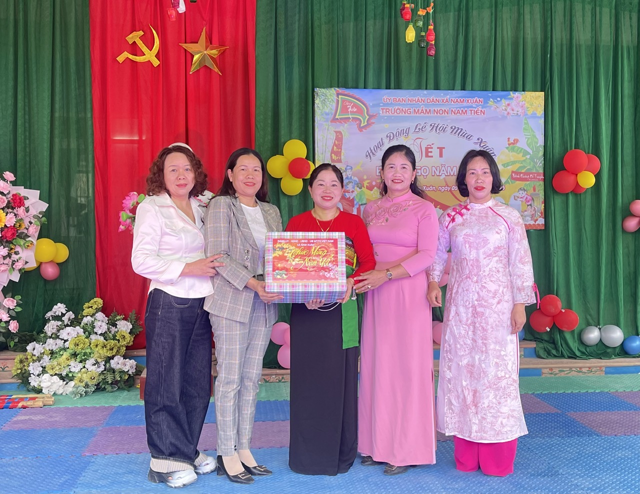 Anh-tin-bai