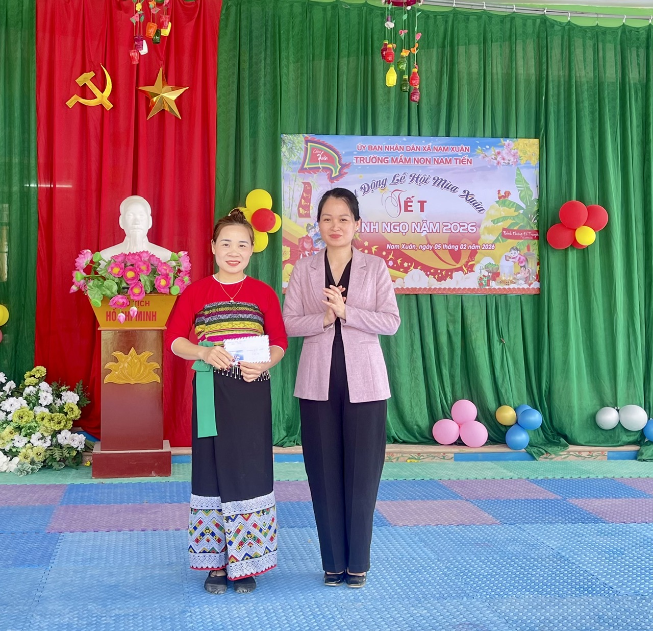 Anh-tin-bai