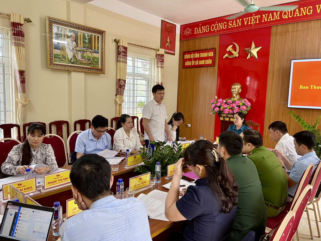 Anh-tin-bai