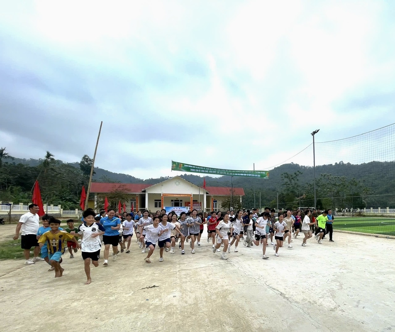Xã Nam Xuân phát động ngày chạy Olympic vì sức khoẻ toàn dân – Vì an ninh tổ quốc  năm 2026