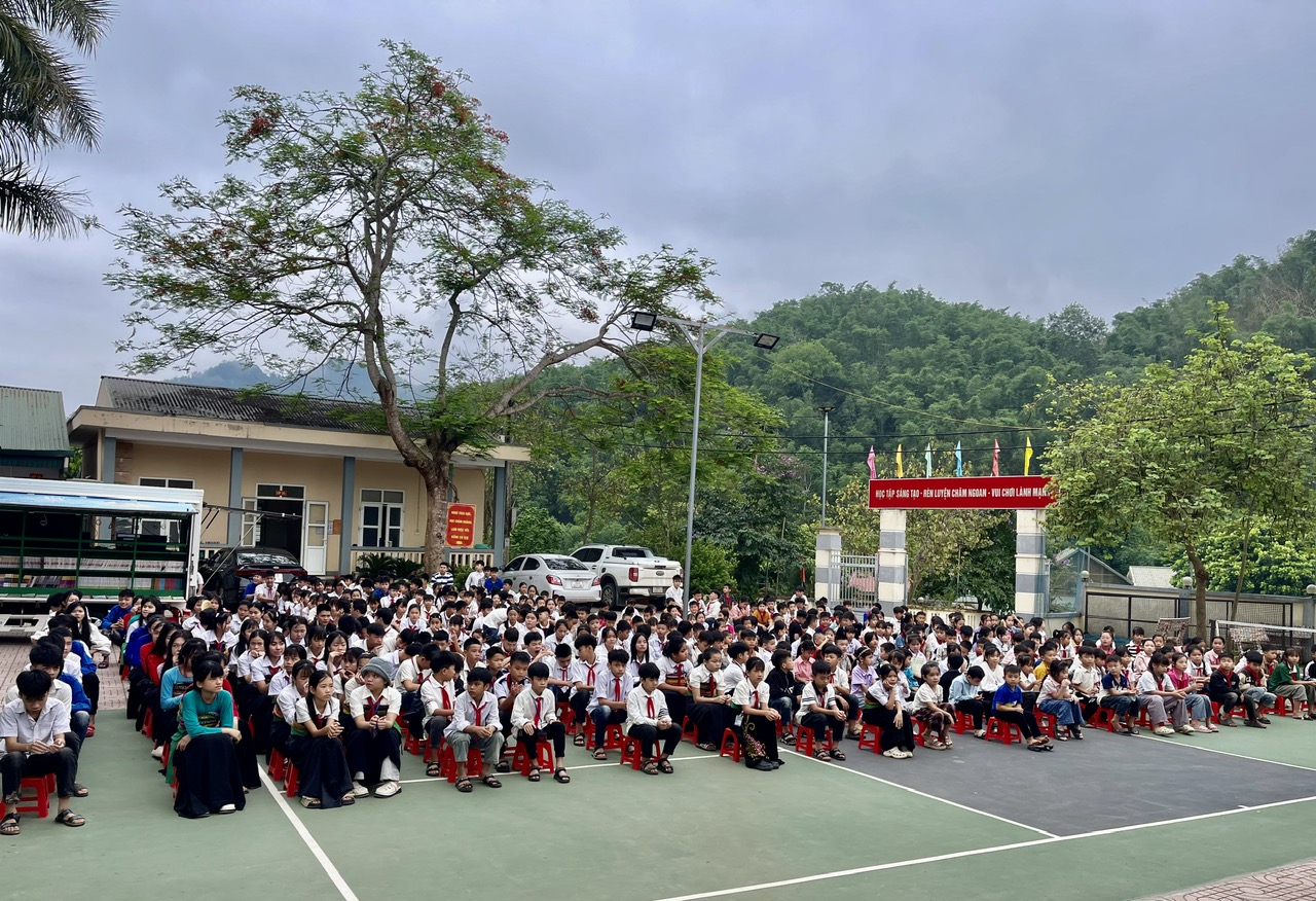 Anh-tin-bai