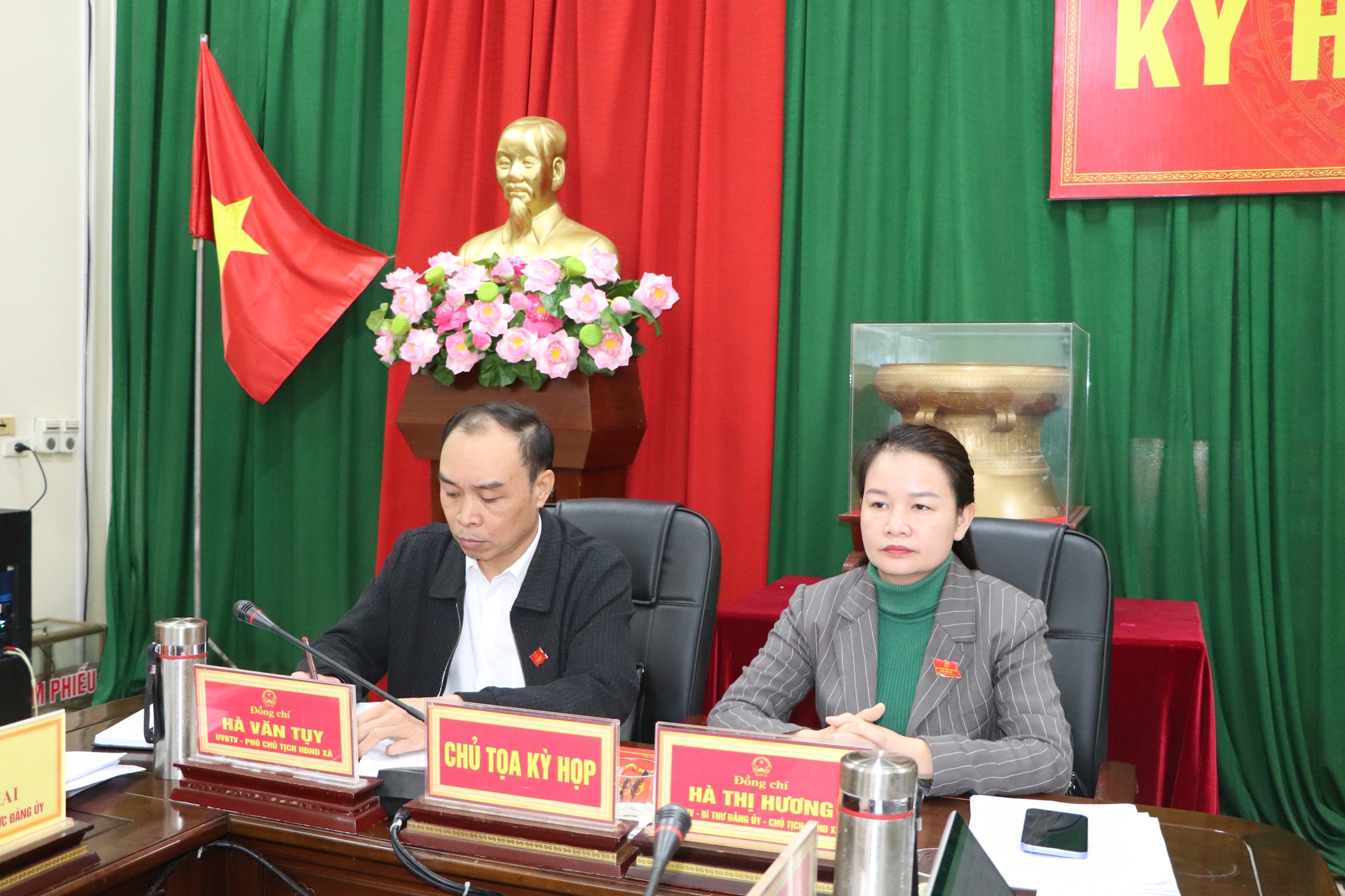 Anh-tin-bai