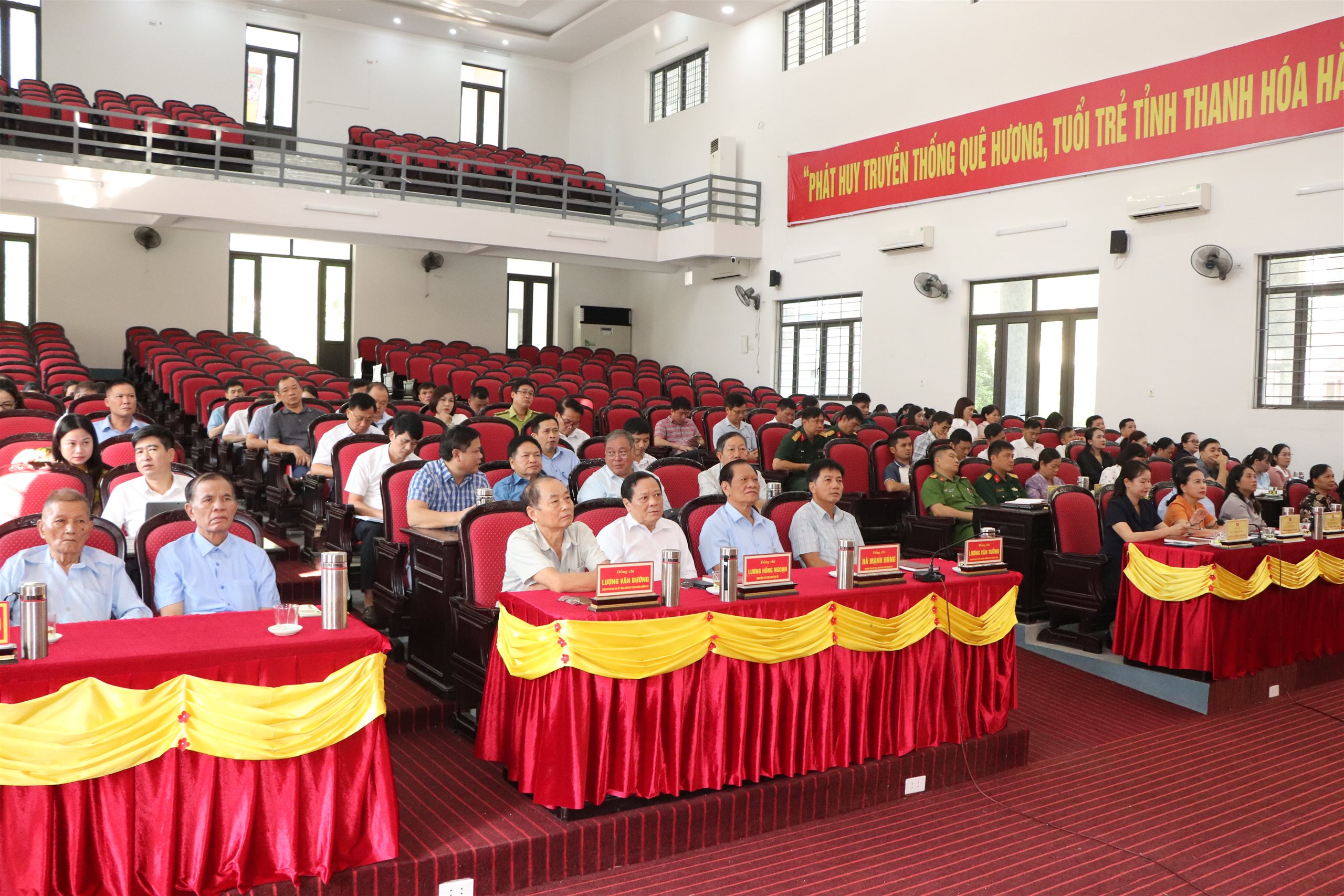 Xã Hồi Xuân tham dự Hội nghị trực tuyến toàn quốc nghiên cứu, học tập, quán triệt và triển khai thực hiện một số nghị quyết, chỉ thị của Bộ Chính trị