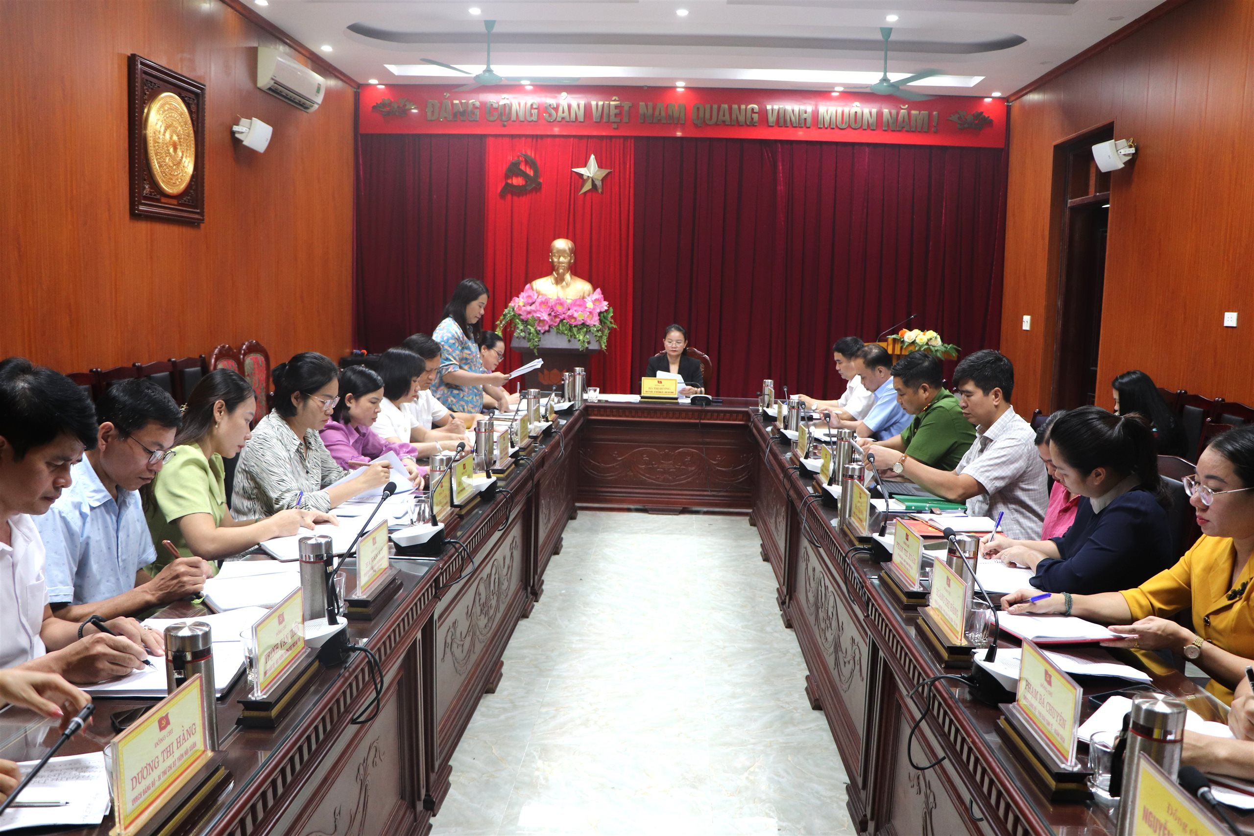 ĐẢNG ỦY XÃ HỒI XUÂN: GÓP Ý KIẾN ĐỀ ÁN SẮP XẾP HỆ THỐNG TỔ CHỨC ĐẢNG TRÊN ĐỊA BÀN XÃ