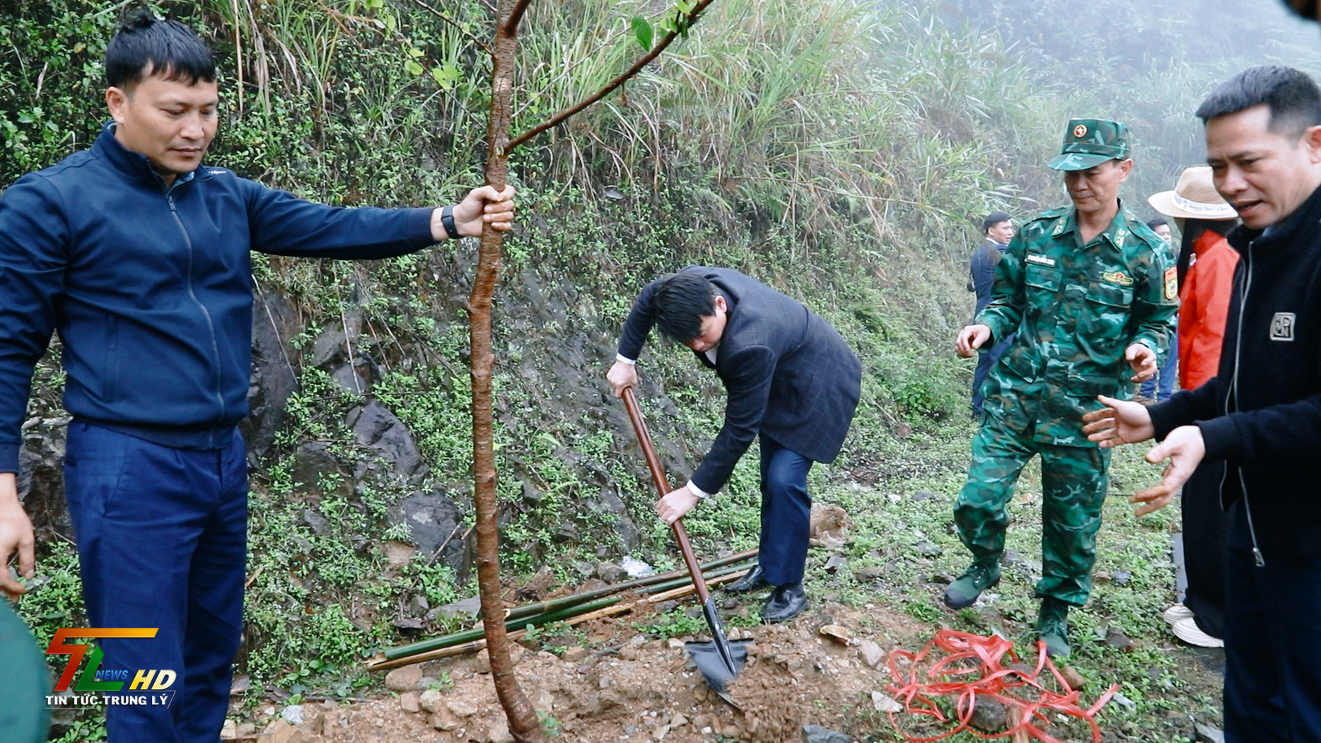 Anh-tin-bai