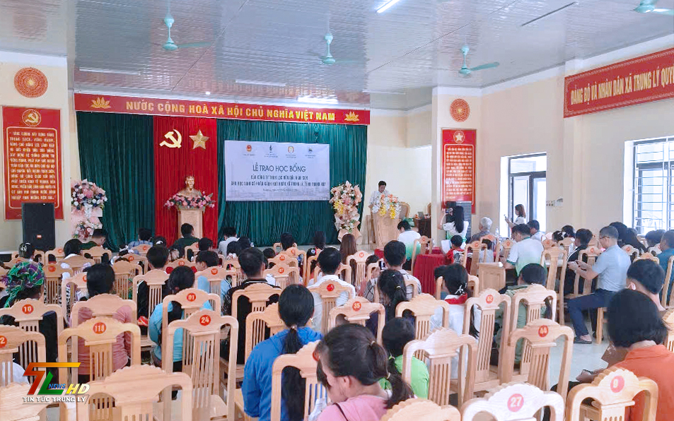 Anh-tin-bai