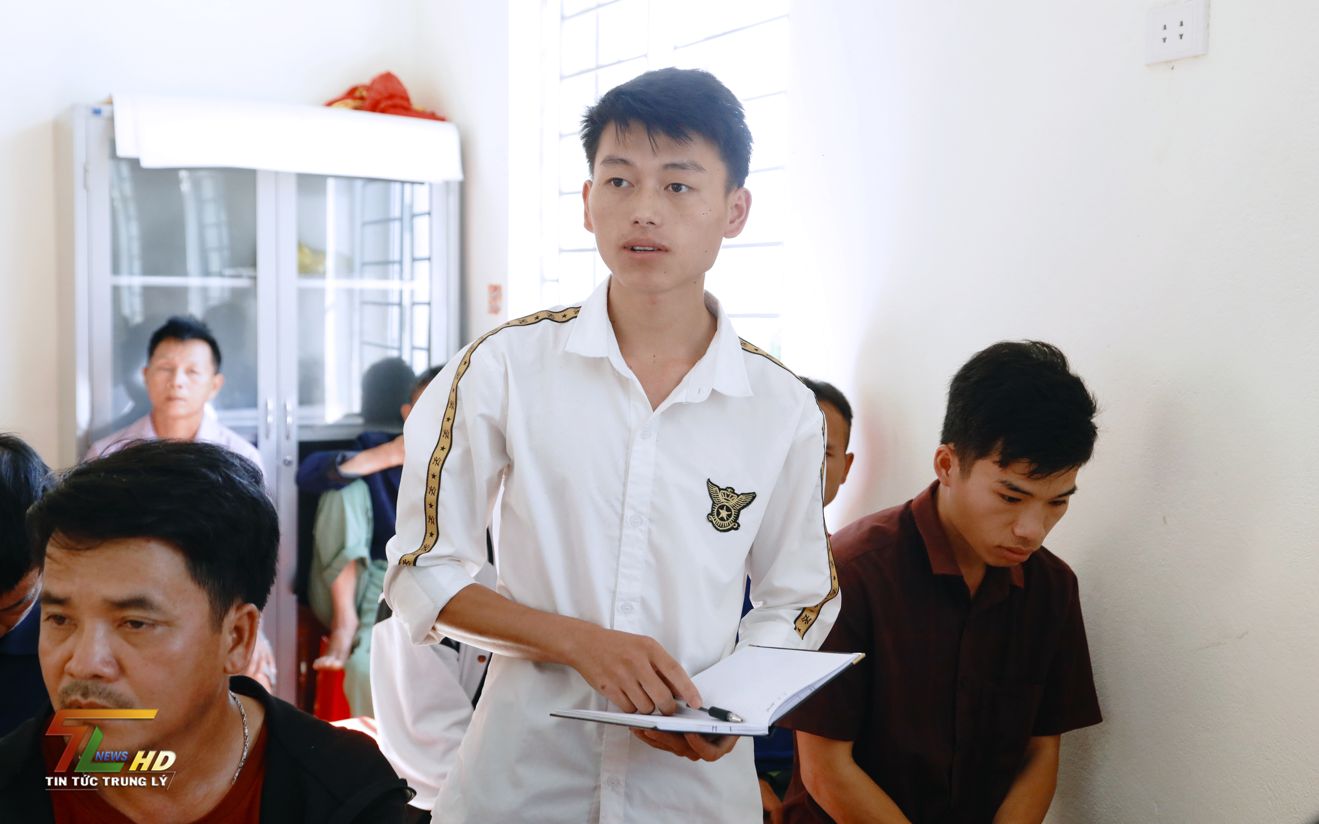 Anh-tin-bai