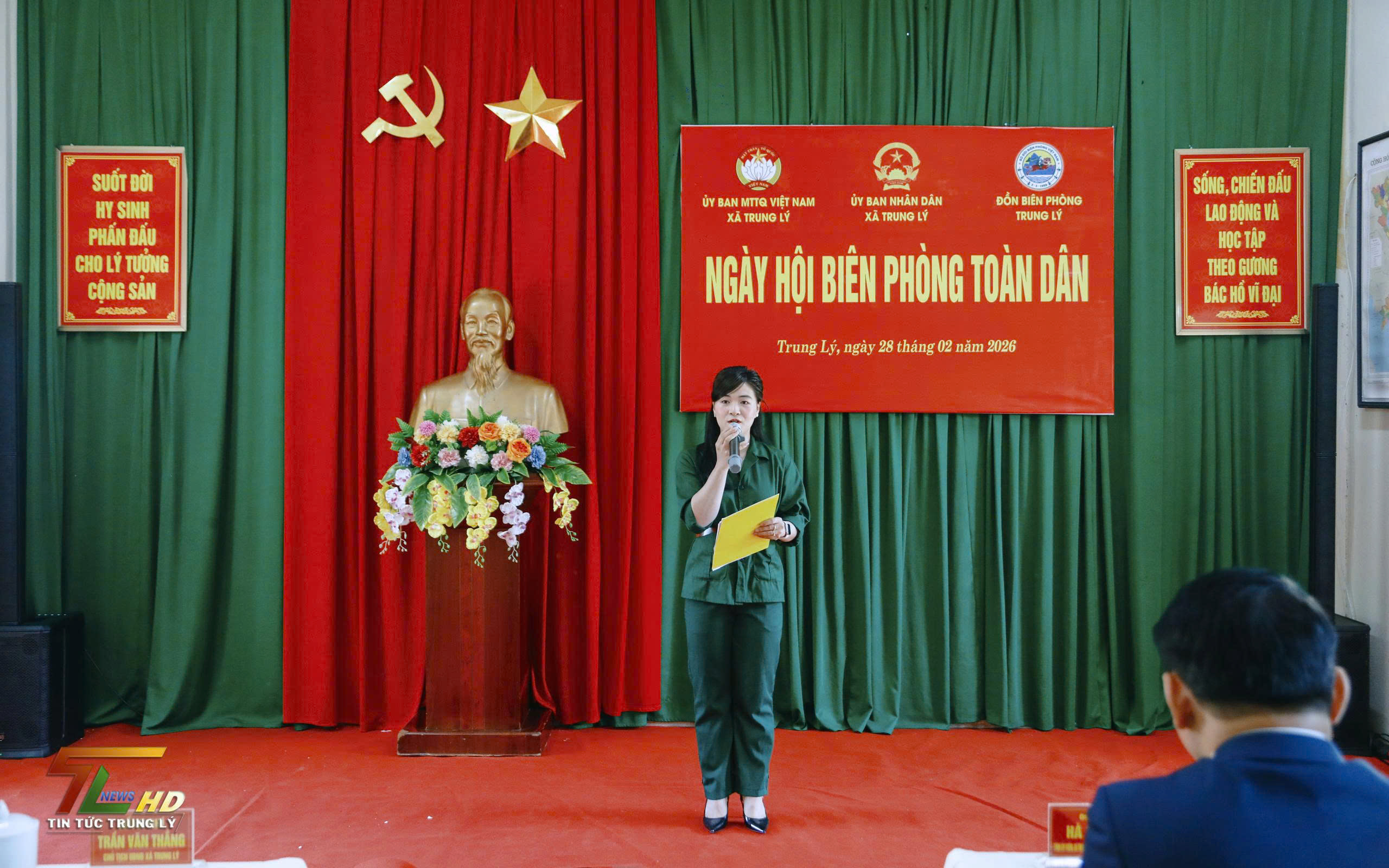 Anh-tin-bai