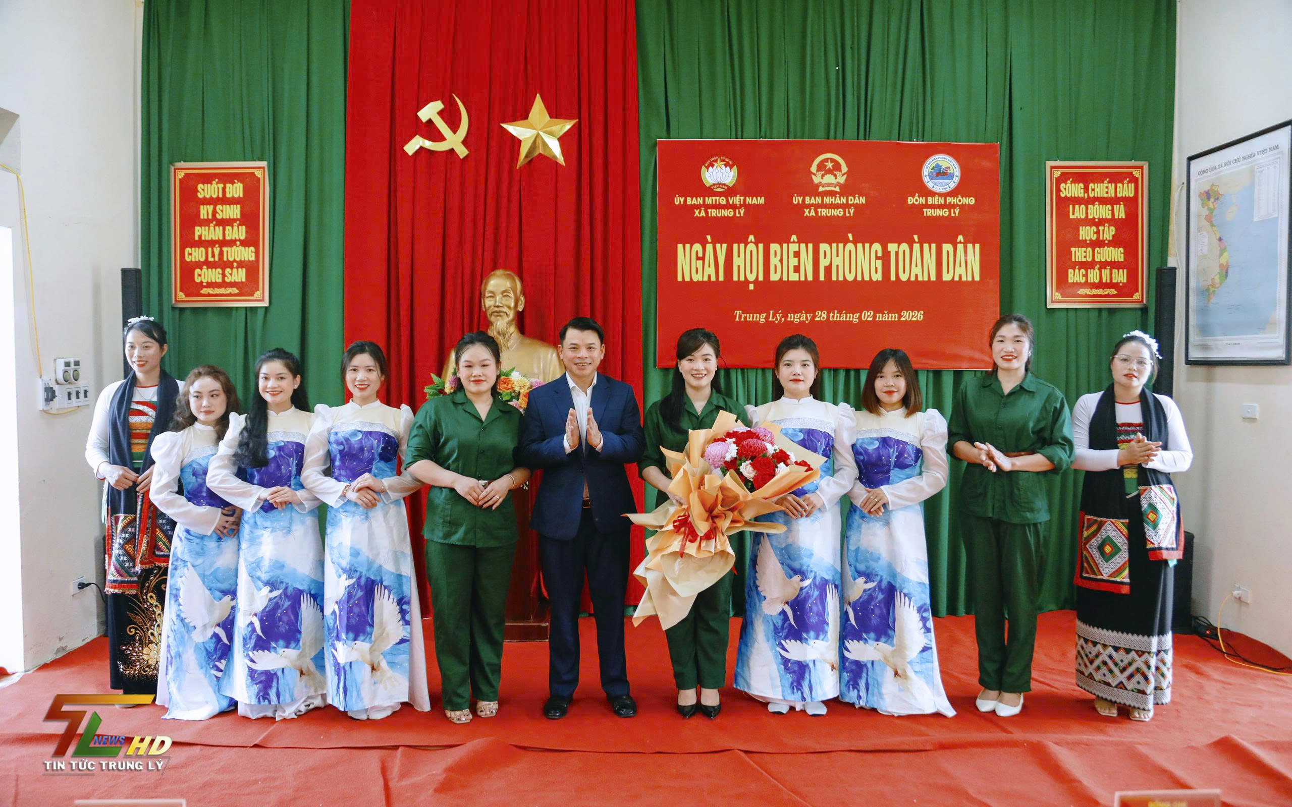 Anh-tin-bai