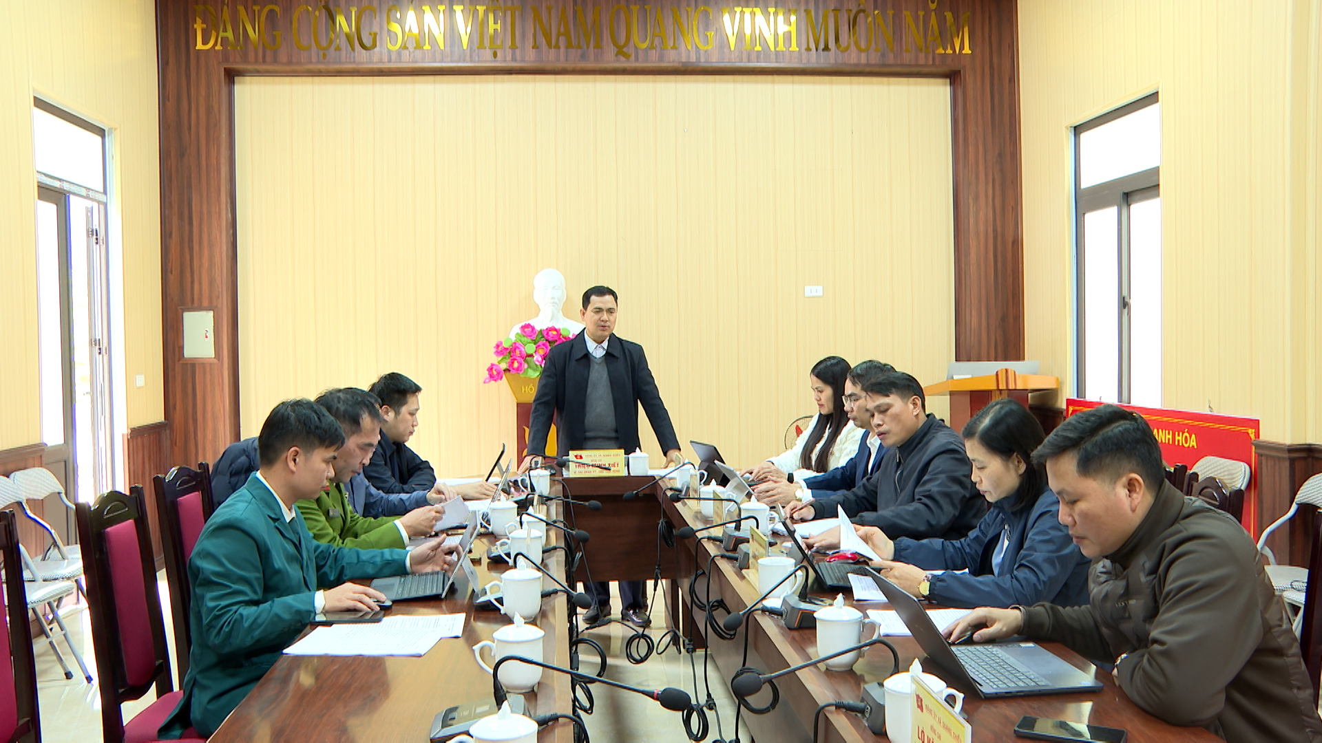 Anh-tin-bai