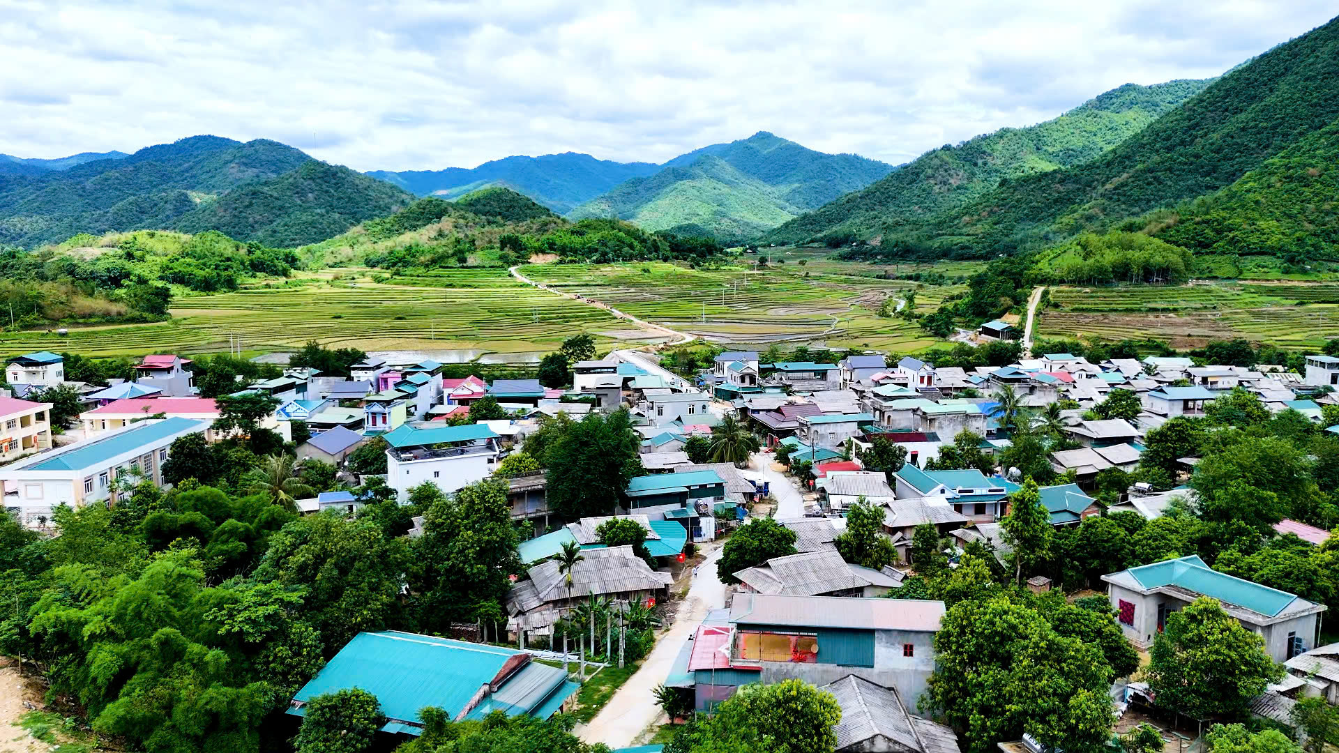 Nền tảng mới, khí thế mới, động lực mới cho phát triển vùng biên