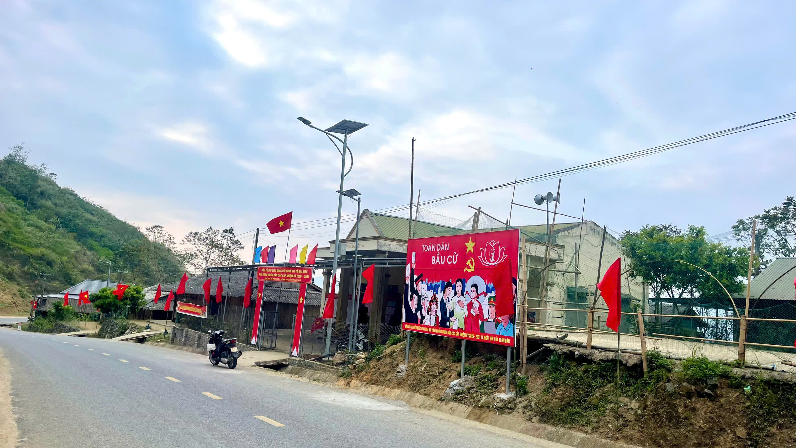 Xã Nhi Sơn tổ chức tuyên truyền lưu động về bầu cử đại biểu Quốc hội khóa XVI và đại biểu Hội đồng nhân dân các cấp nhiệm kỳ 2026–2031