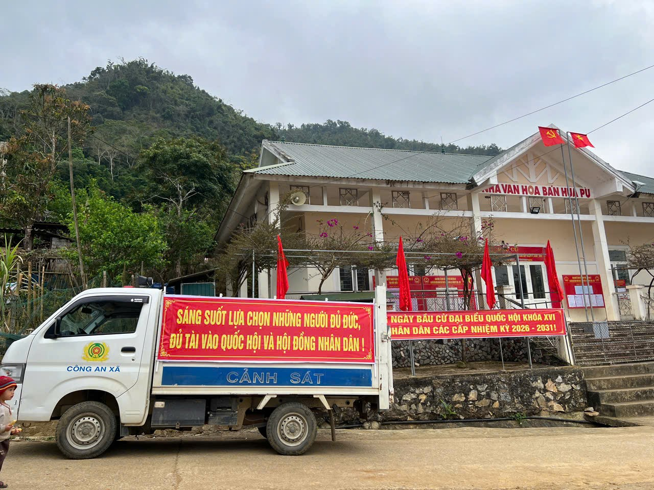  PÙ NHI KHẨN TRƯƠNG HOÀN TẤT CÁC KHÂU, SẴN SÀNG CHO NGÀY HỘI LỚN CỦA TOÀN DÂN.