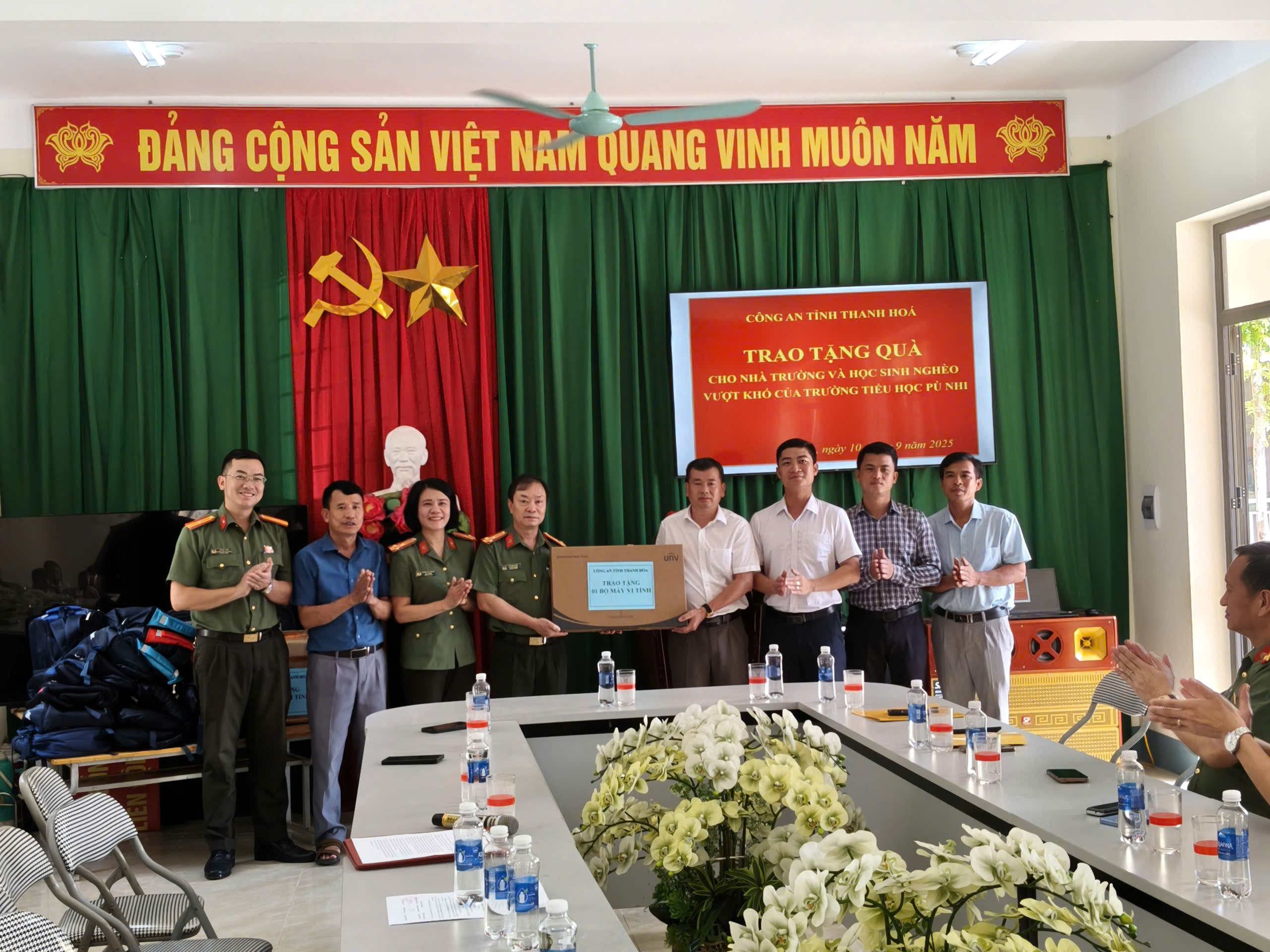 Anh-tin-bai