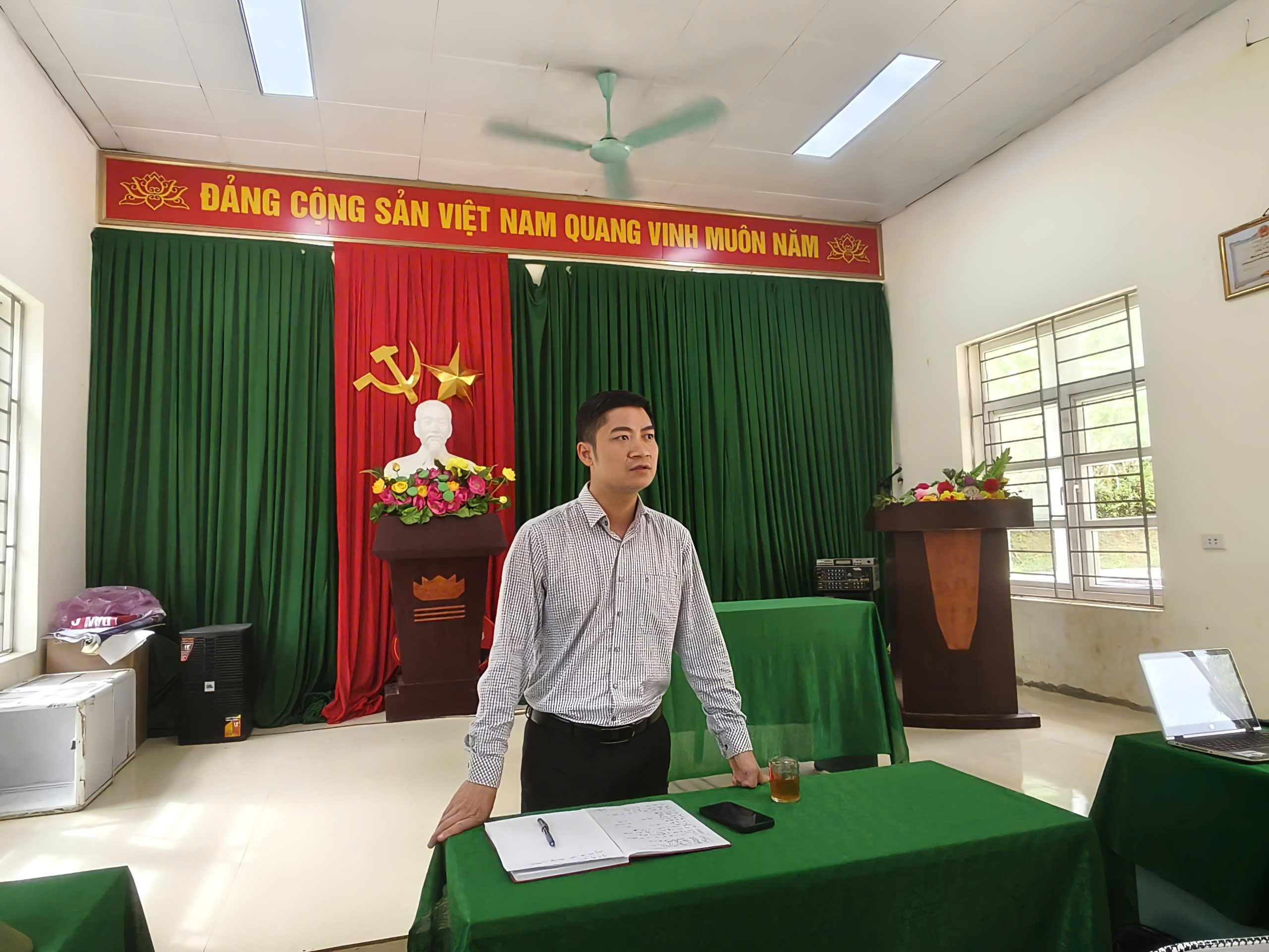 Anh-tin-bai