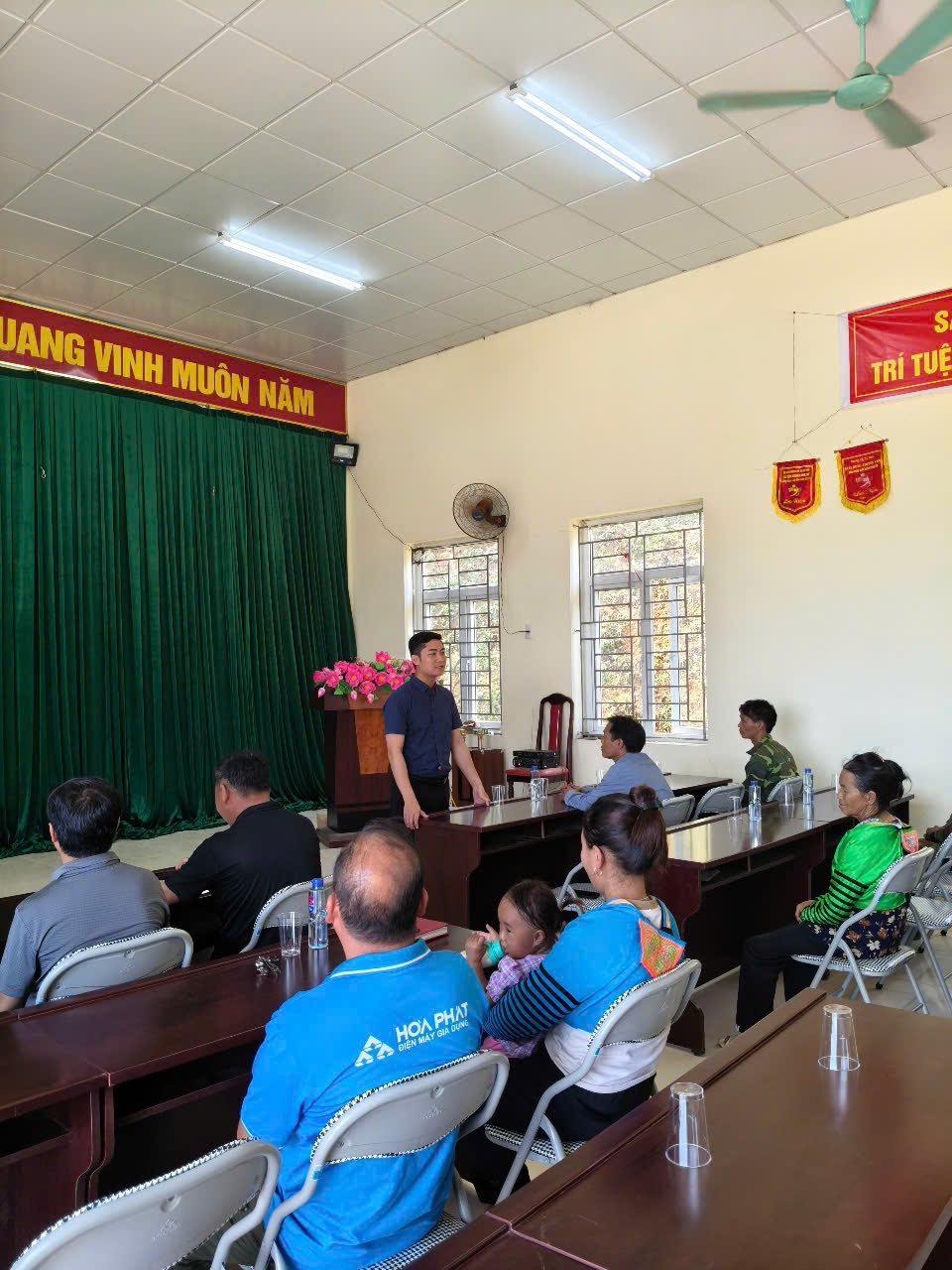 ĐỒNG CHÍ ĐOÀN VĂN TRƯỜNG – BÍ THƯ ĐẢNG ỦY, CHỦ TỊCH HĐND XÃ PÙ NHI: TÂM HUYẾT VỚI SỰ NGHIỆP XÂY DỰNG NÔNG THÔN MỚI